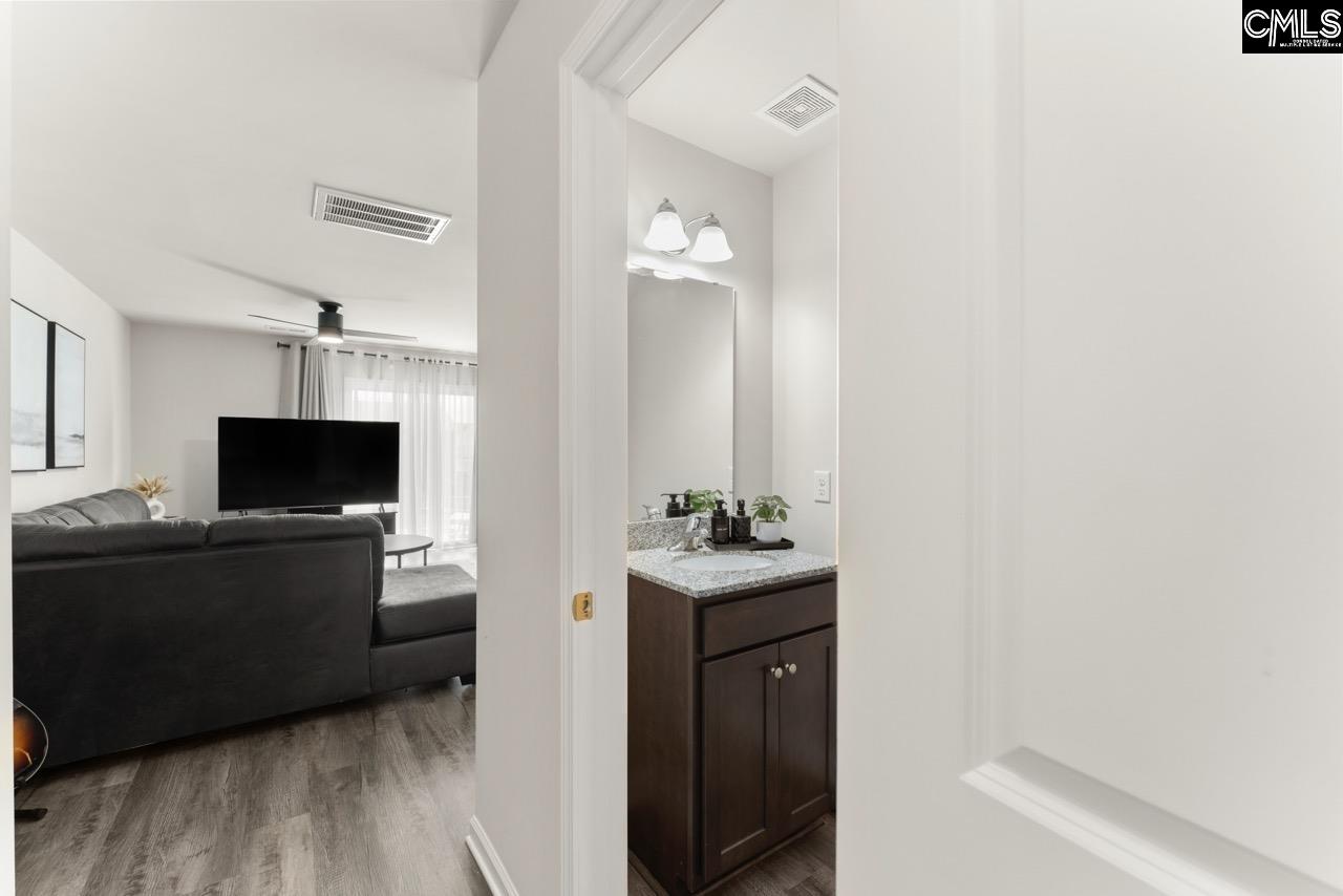 1068 Crescent Moon Loop Hopkins, SC 29061