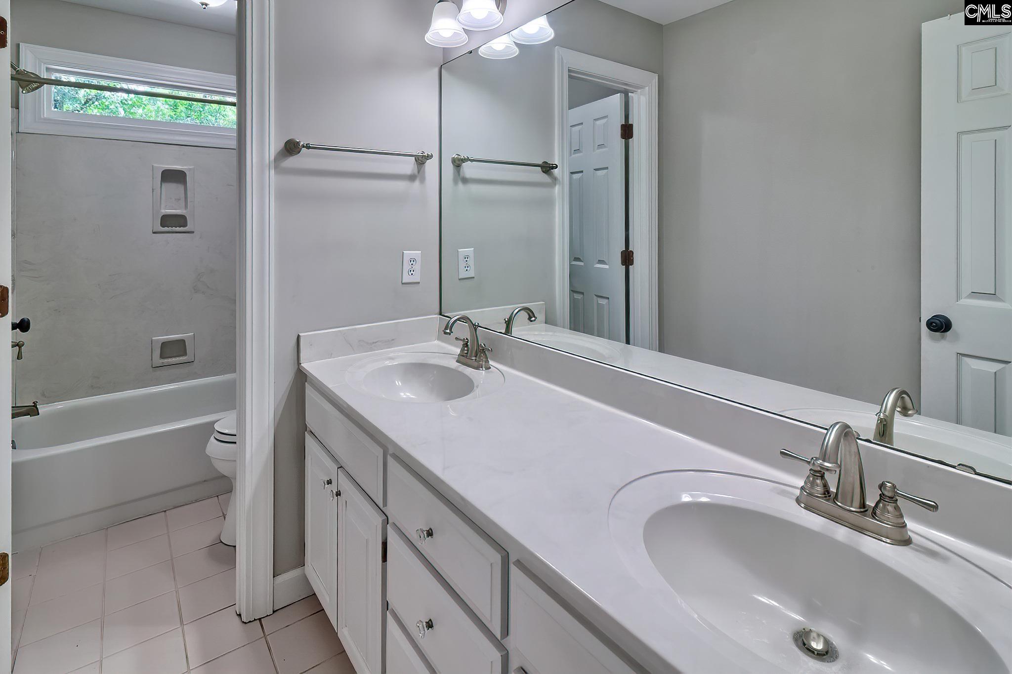 504 Queens Court Lexington, SC 29072
