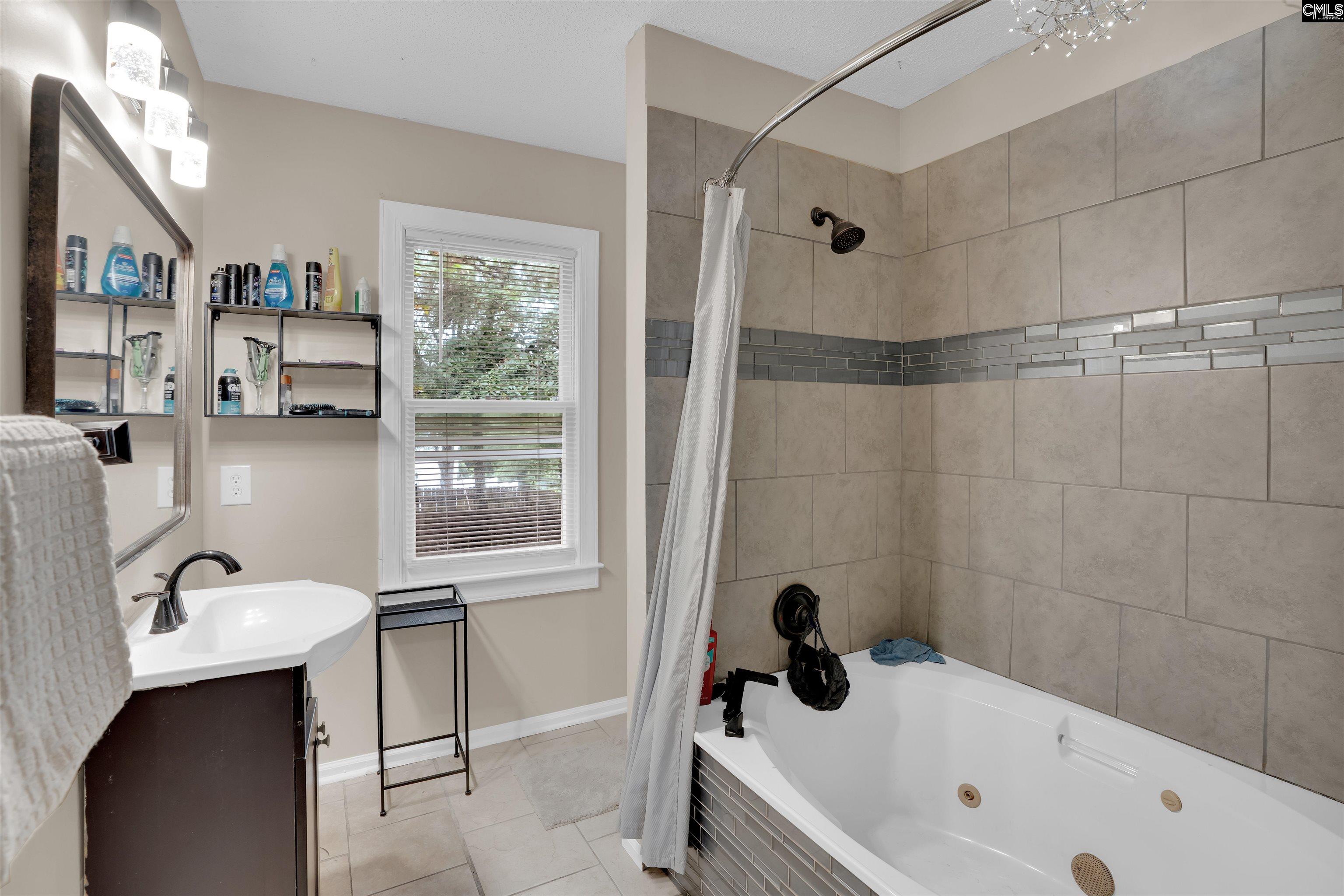 129 Pin Oak Court Lexington, SC 29073