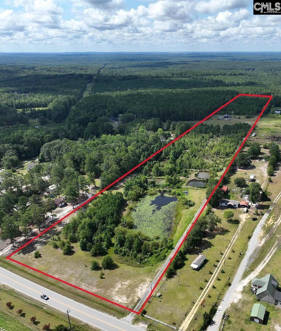 2327 Ridgeway Road Lugoff, SC 29072