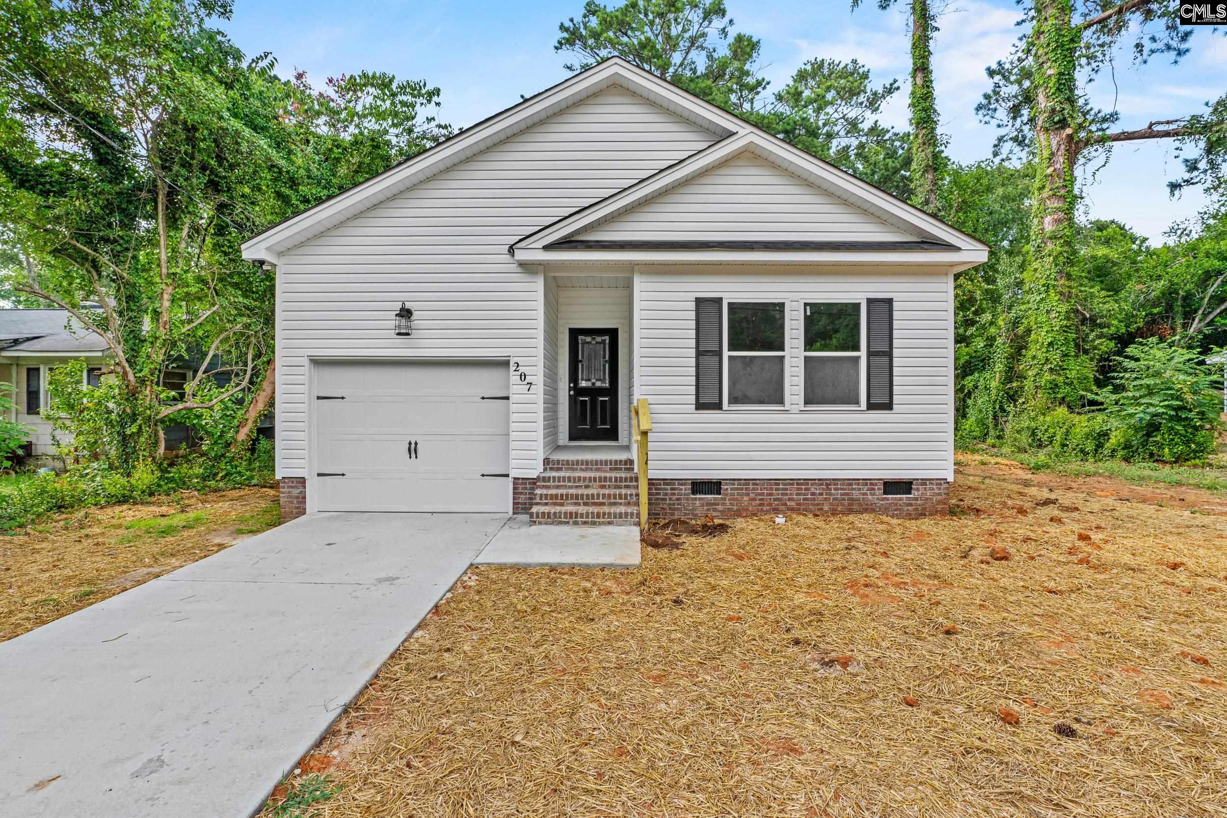 207 Pineneedle Road Columbia, SC 29203