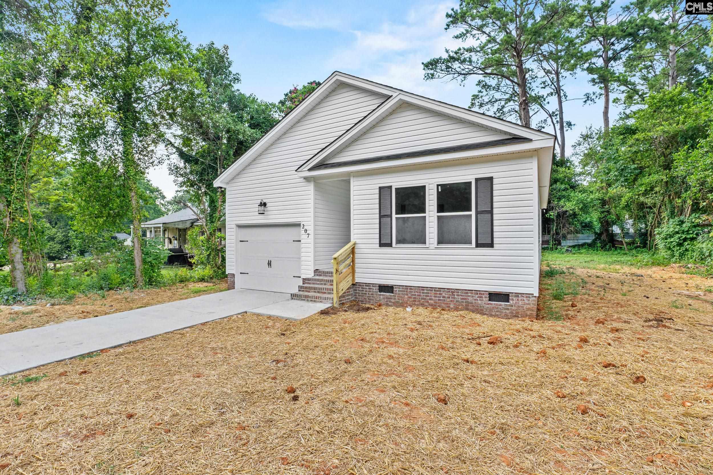 207 Pineneedle Road Columbia, SC 29203