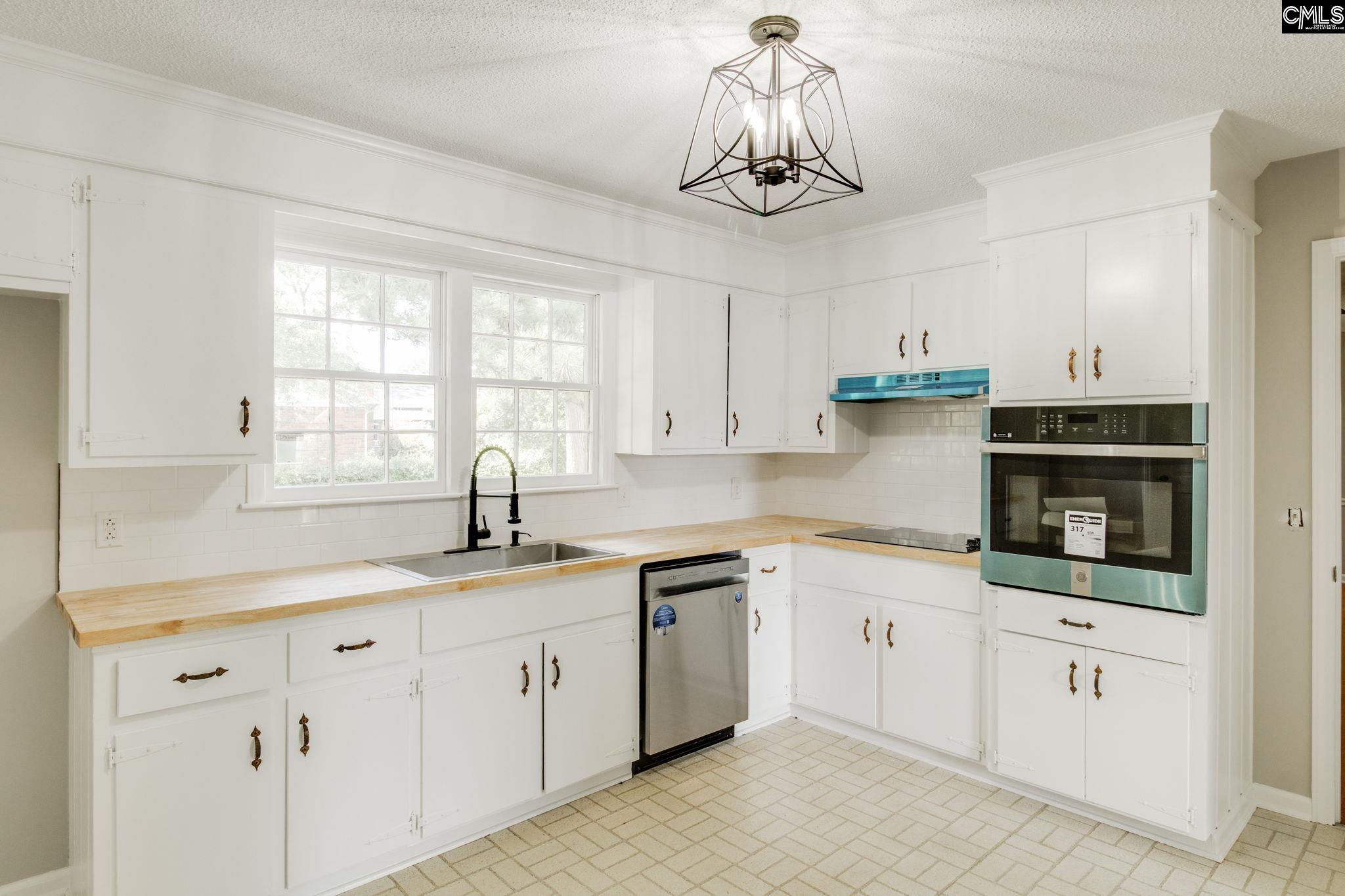 603 Woodland Hls W Columbia, SC 29210