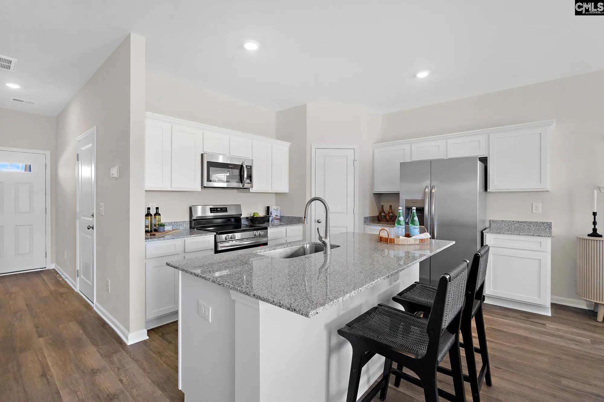 318 South Lake Court Lexington, SC 29073