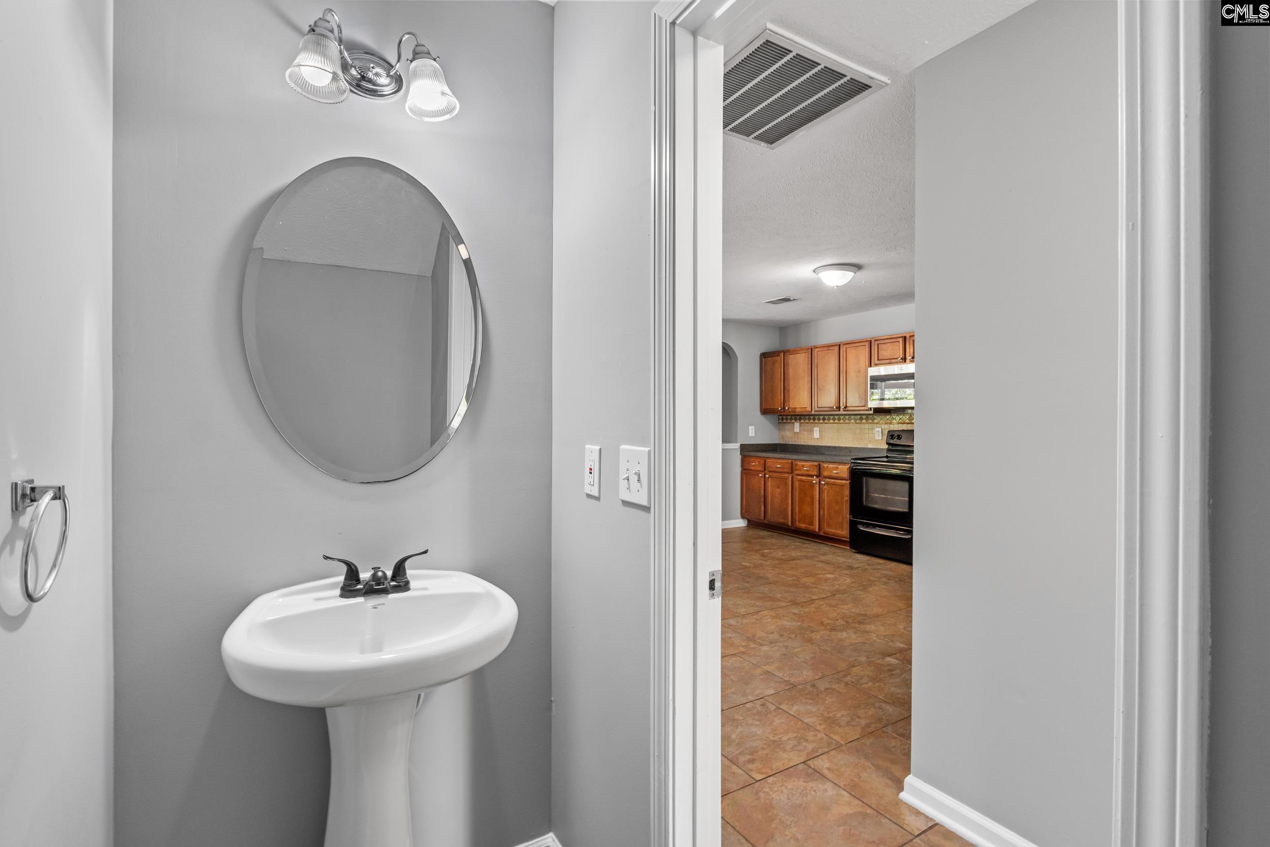 144 Driftwood Avenue Elgin, SC 29045