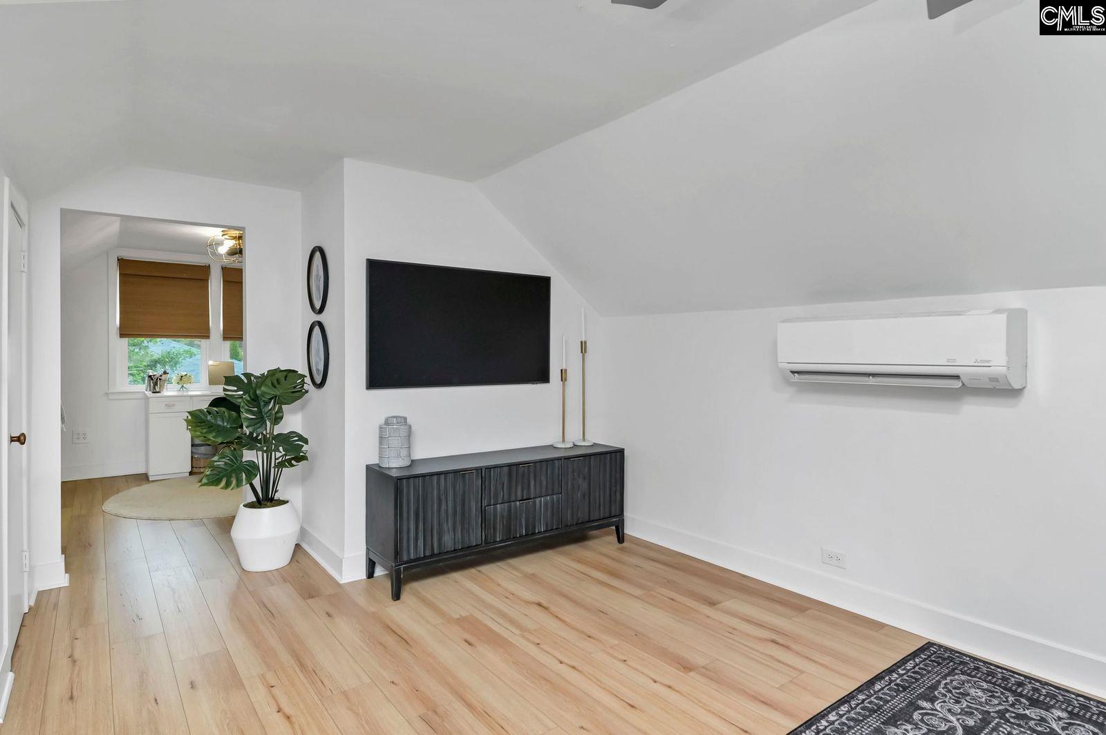1001 Oakland Avenue Cayce, SC 29033