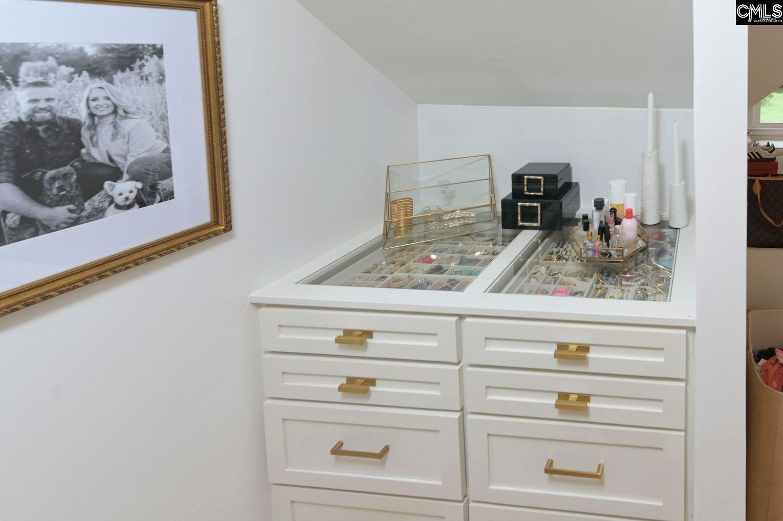 1001 Oakland Avenue Cayce, SC 29033