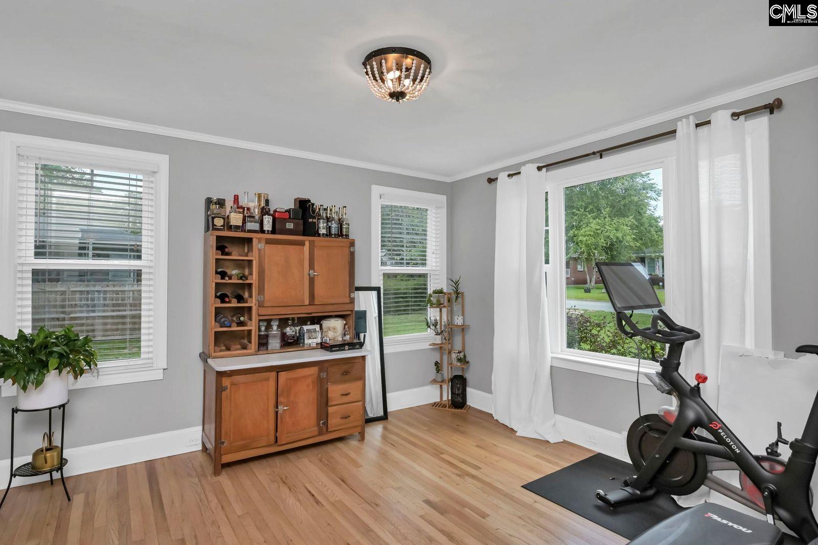 1001 Oakland Avenue Cayce, SC 29033