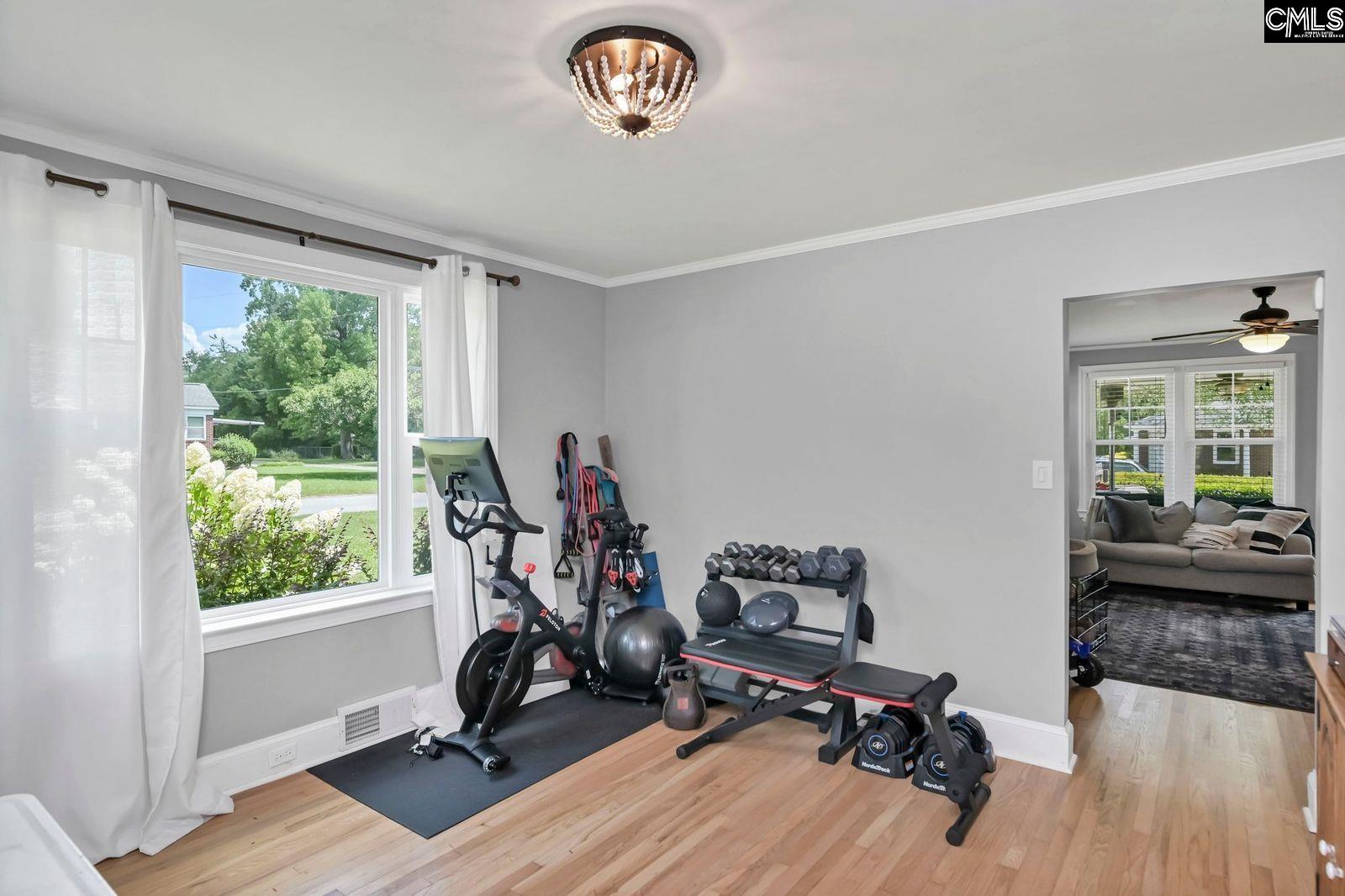 1001 Oakland Avenue Cayce, SC 29033