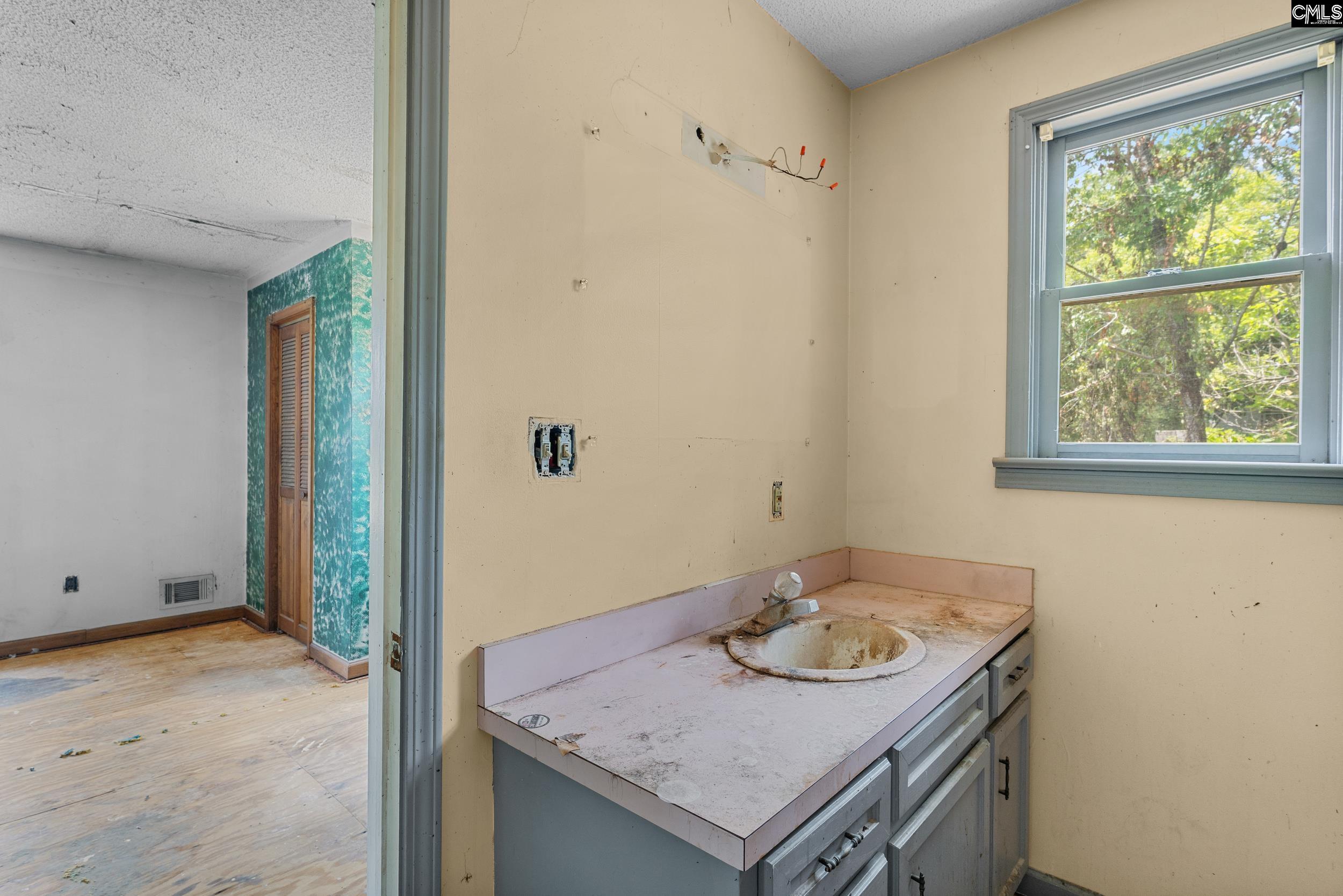 440 Harmon Road Hopkins, SC 29061