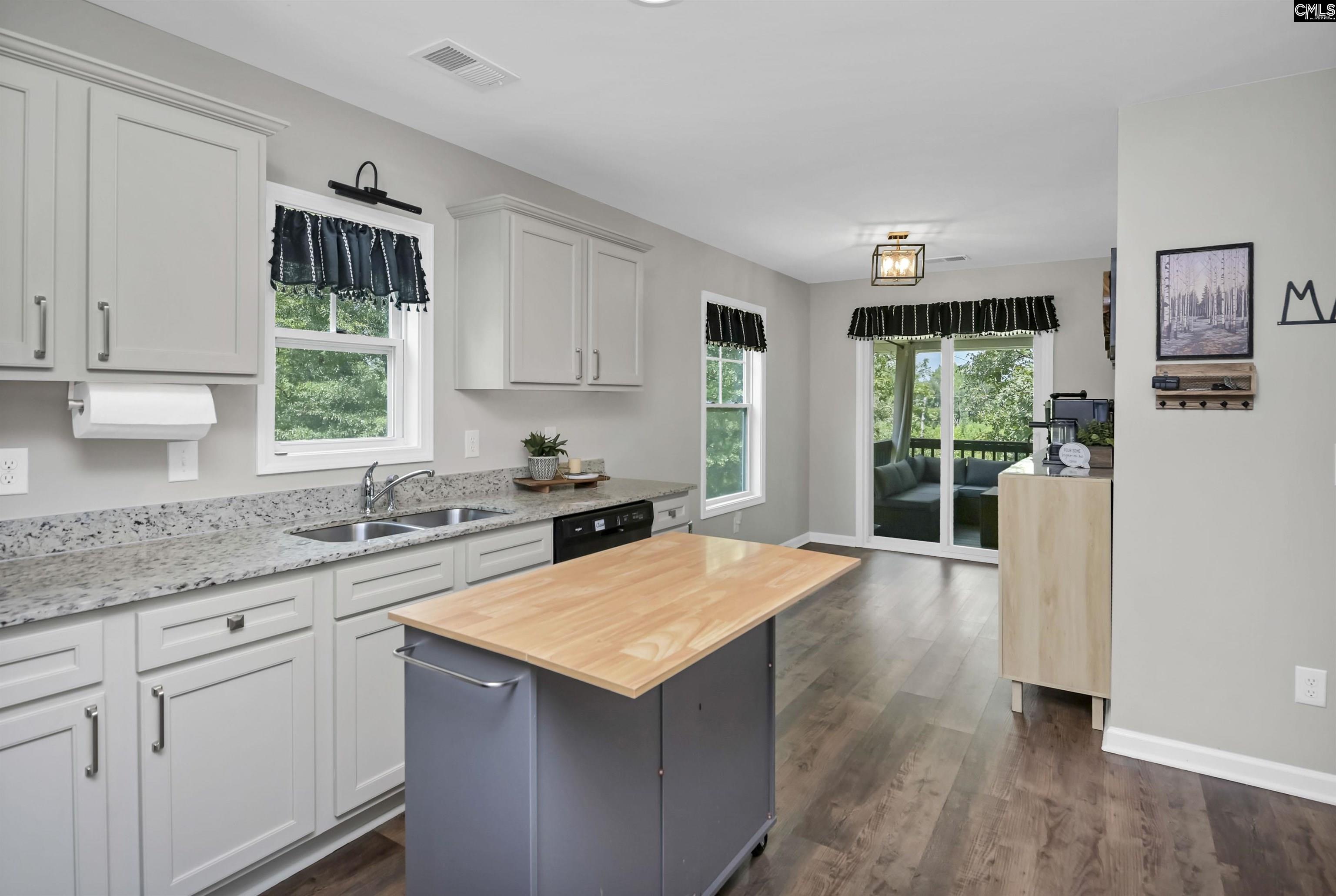 1452 Green Valley Way Lugoff, SC 29078