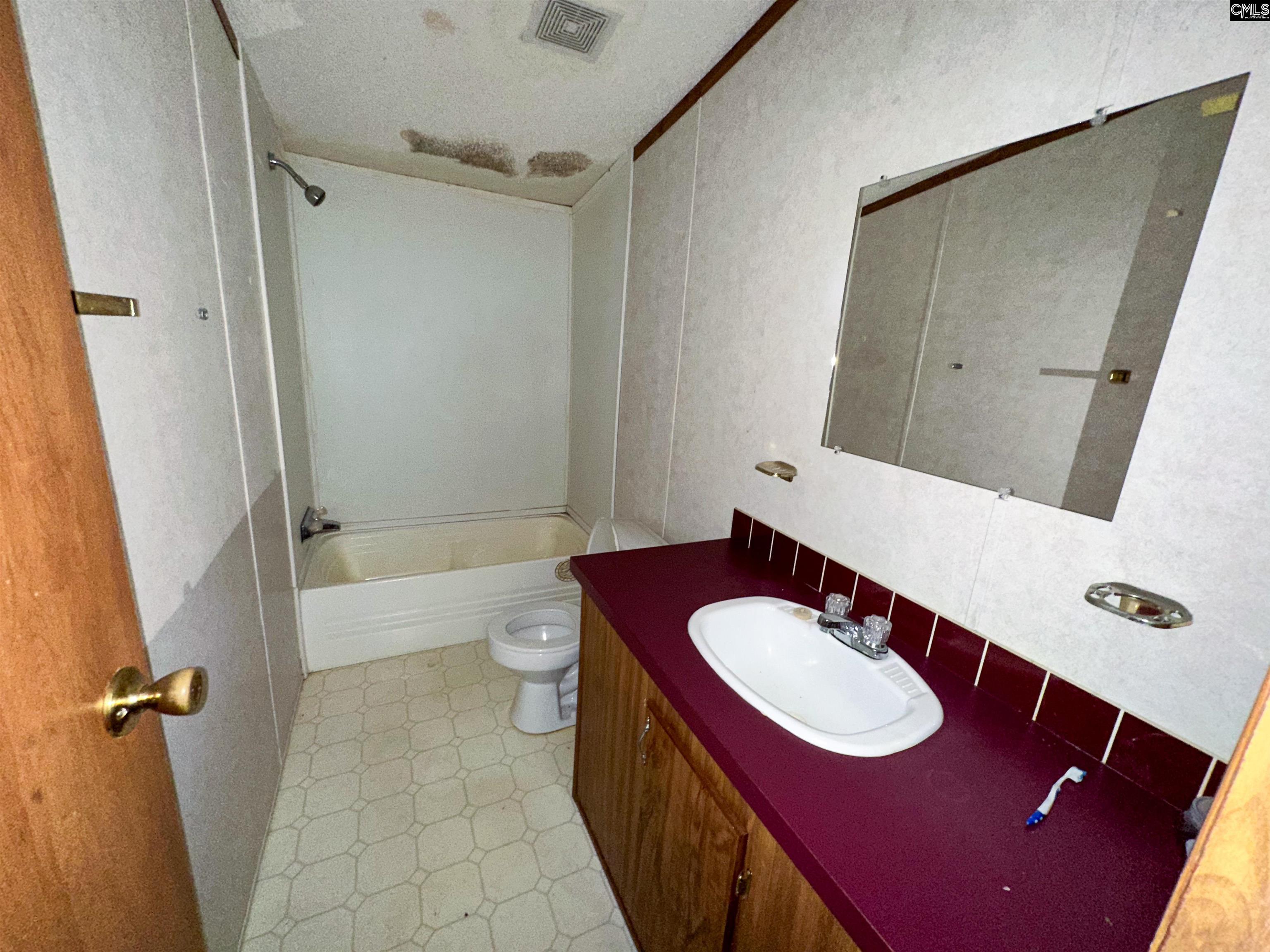 133 House Road Eastover, SC 29044
