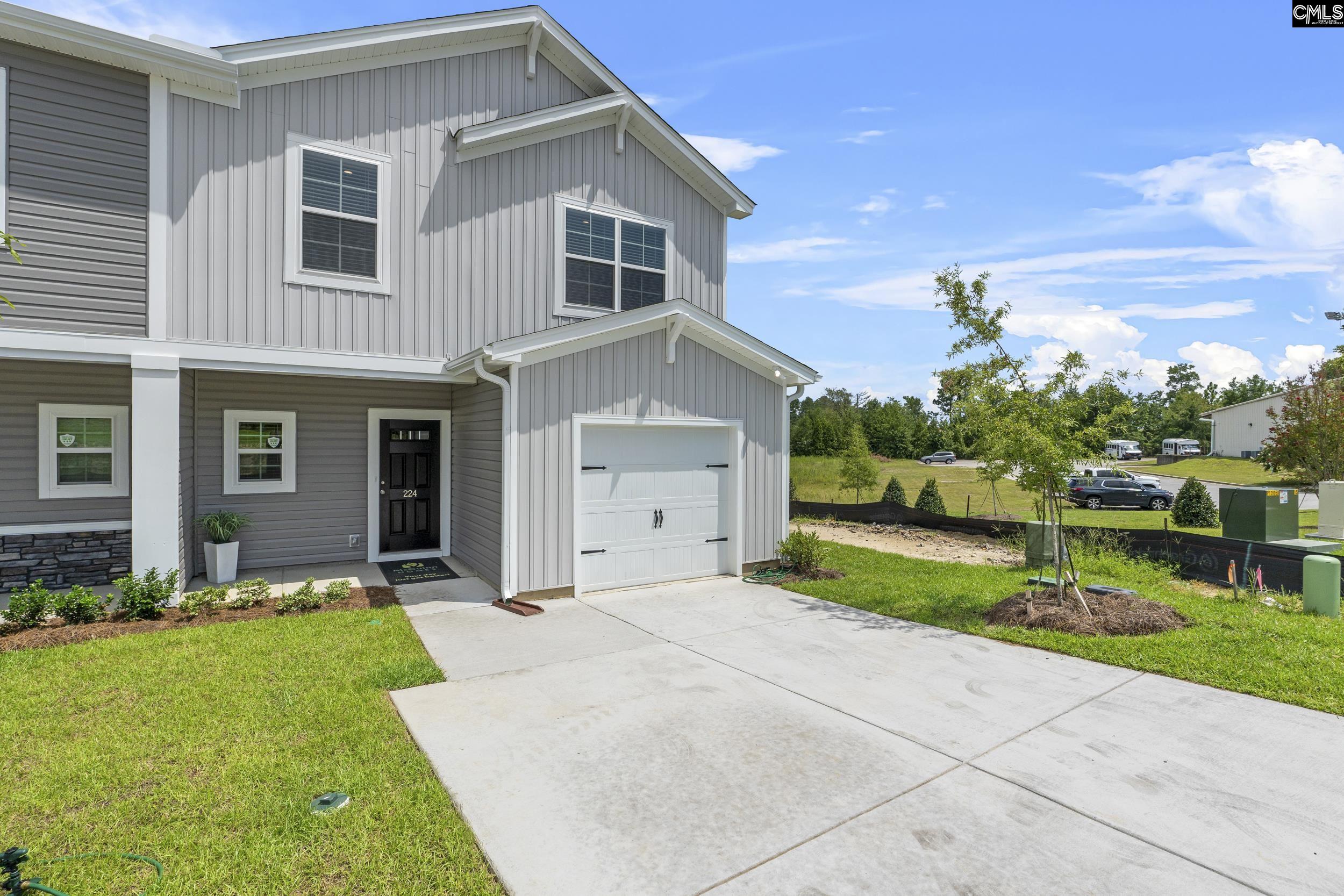 266 South Lake Court Lexington, SC 29073