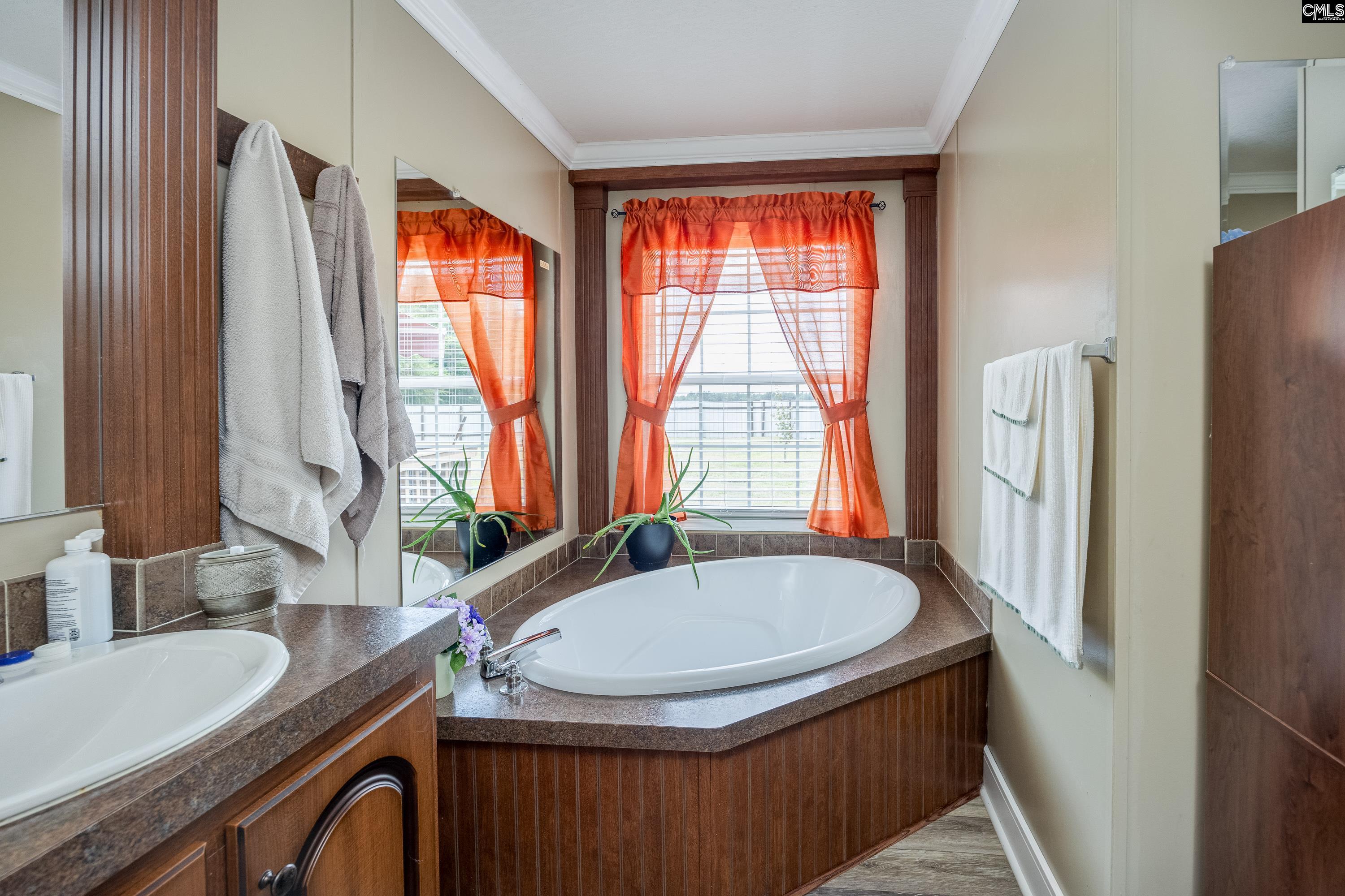 2715 Lucknow Road Bishopville, SC 29210