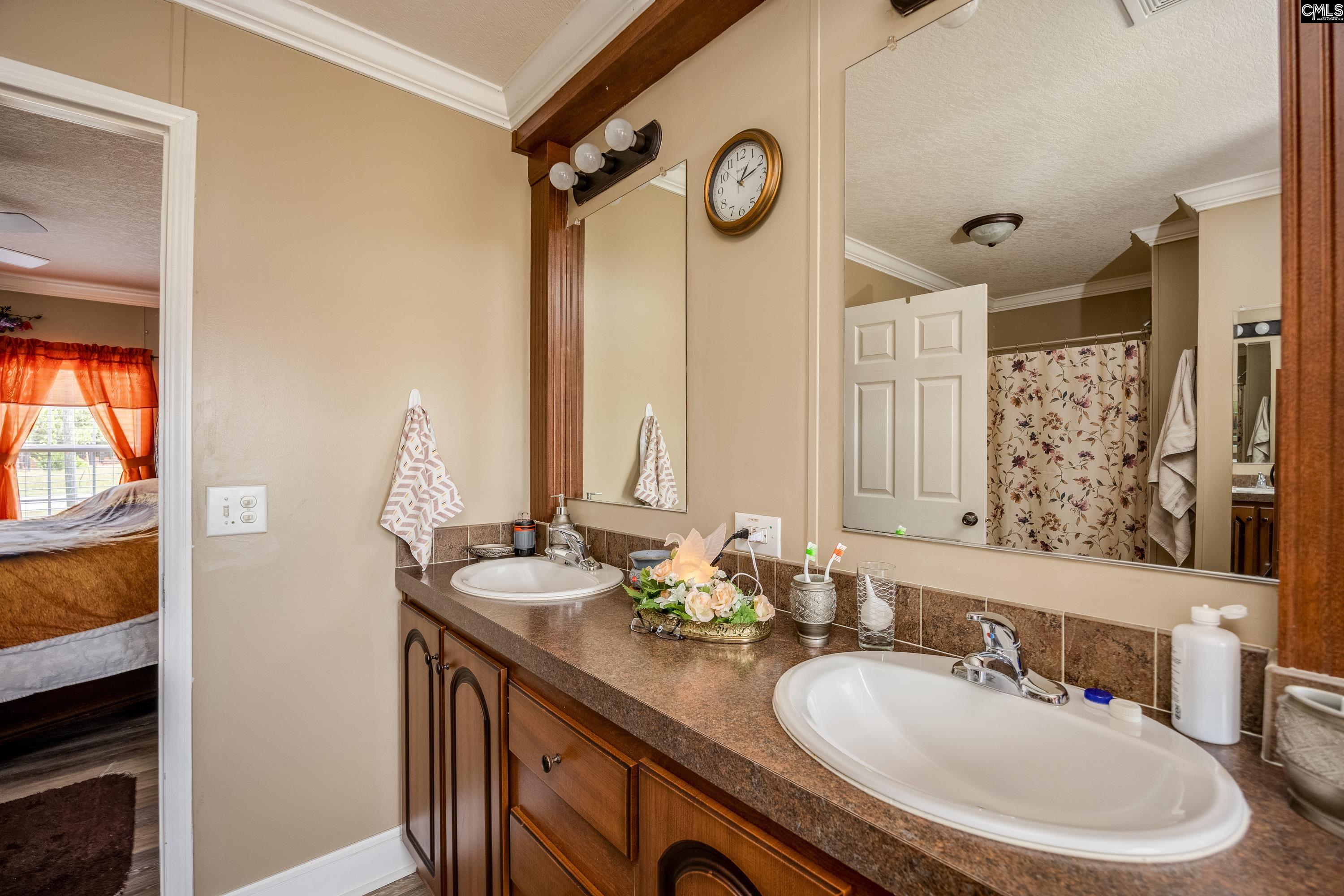 2715 Lucknow Road Bishopville, SC 29210