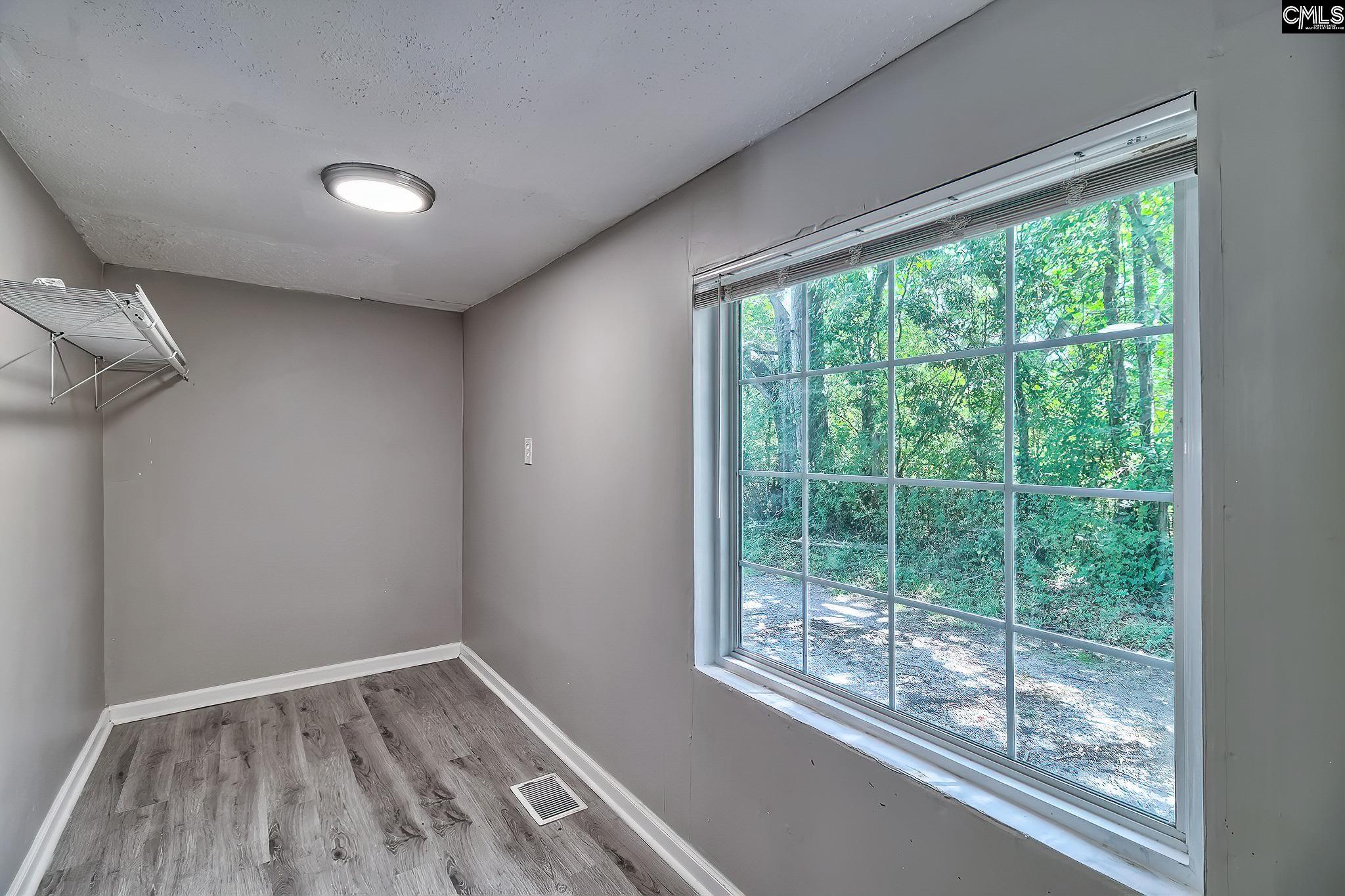 216 Summerland Avenue Batesburg, SC 29006-1325