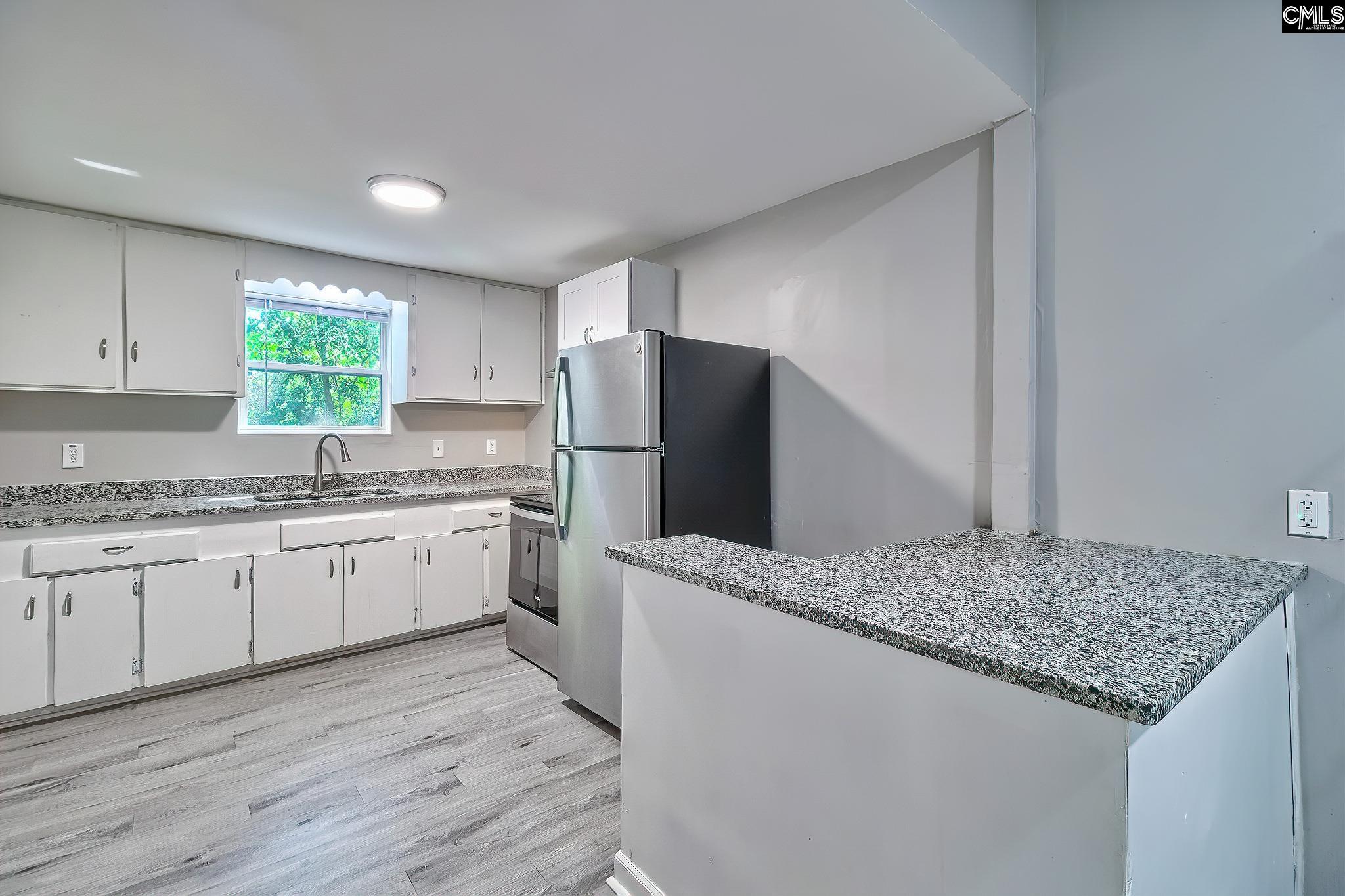 216 Summerland Avenue Batesburg, SC 29006-1325