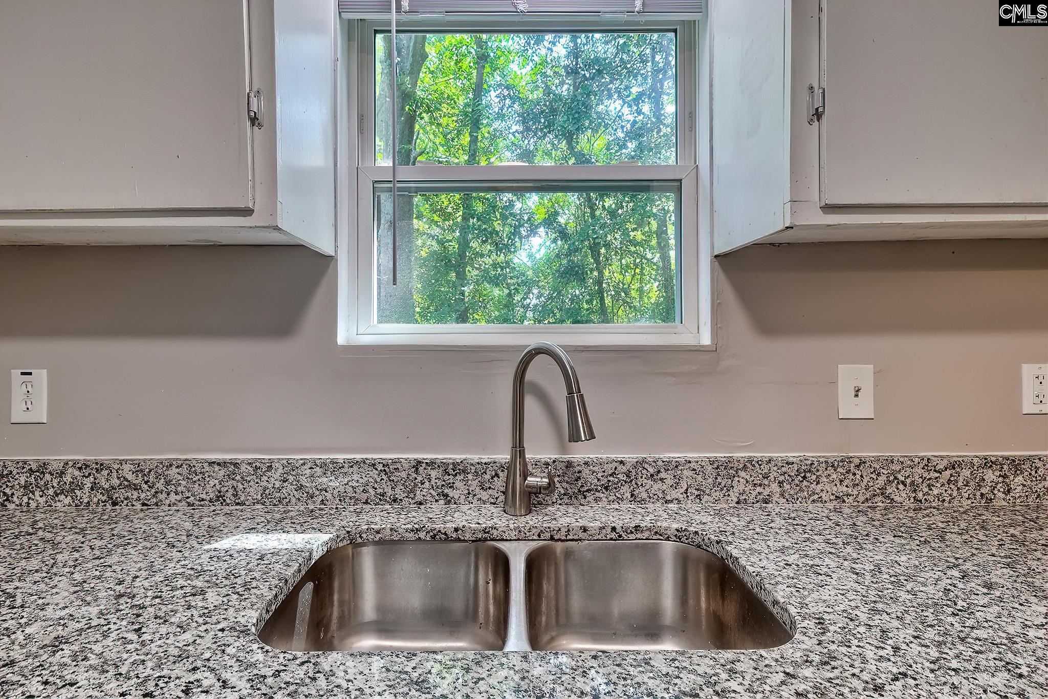 216 Summerland Avenue Batesburg, SC 29006-1325