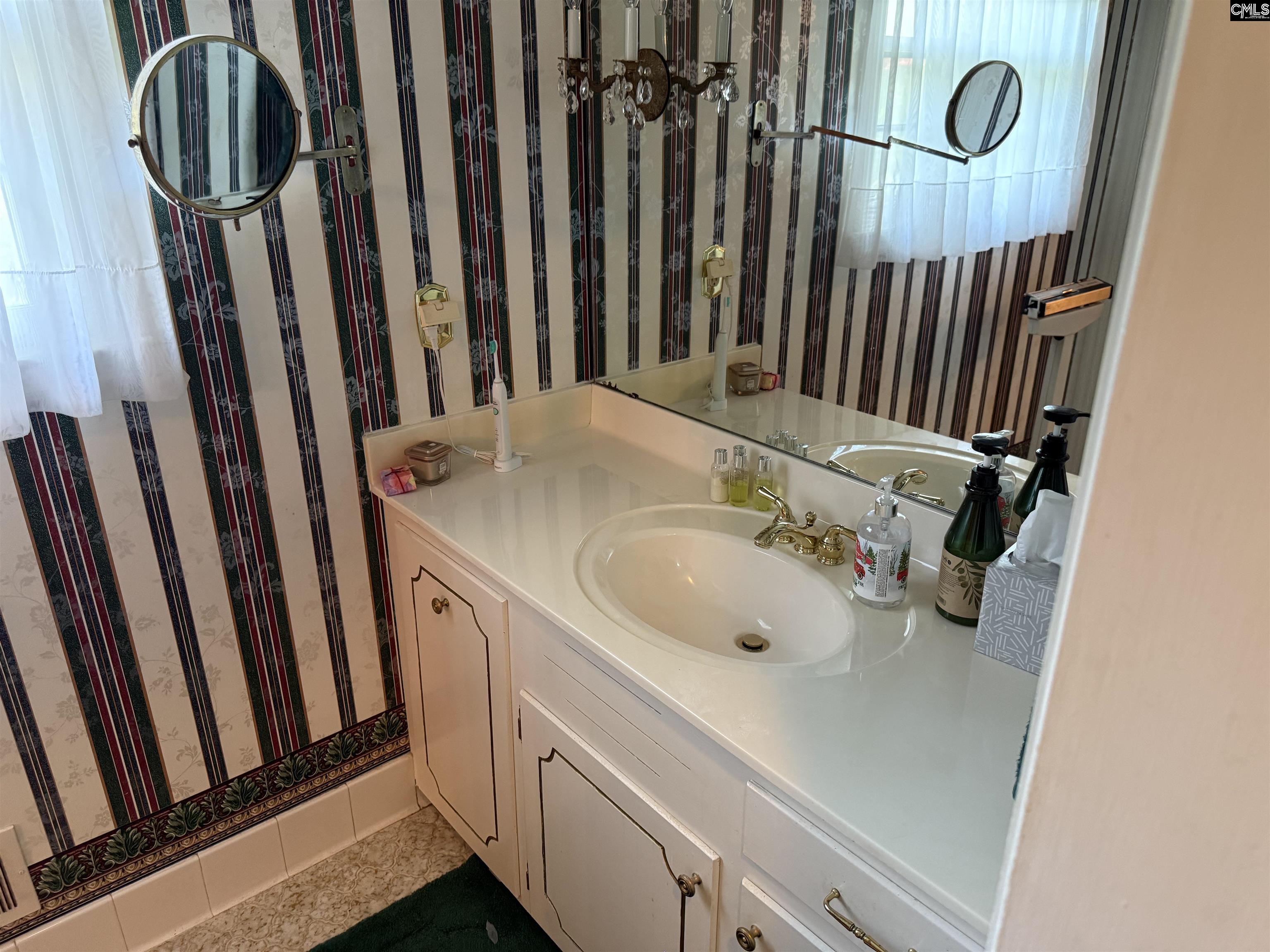 1112 Pinecroft Drive West Columbia, SC 29170-0000