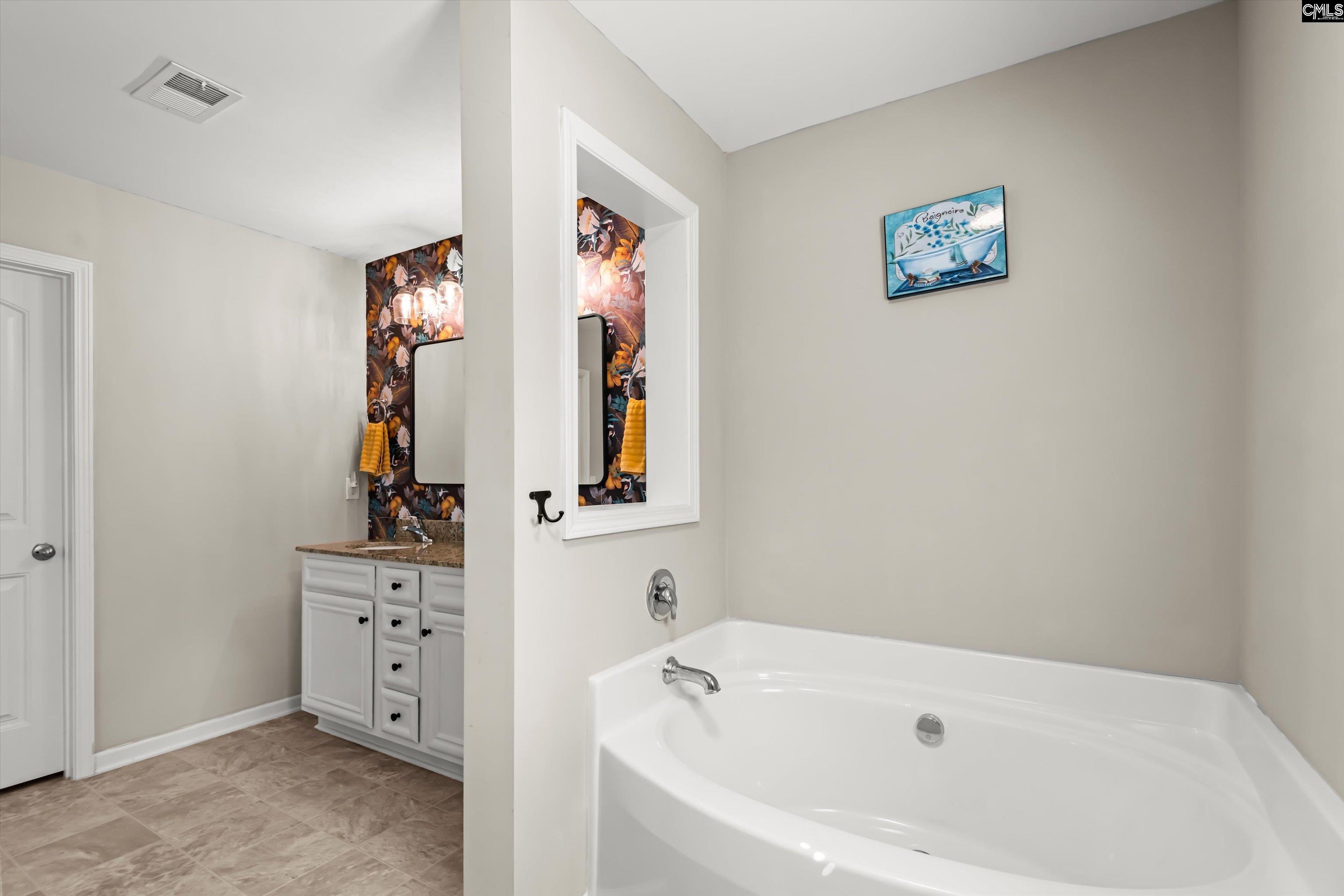 128 Graceland Court Swansea, SC 29160