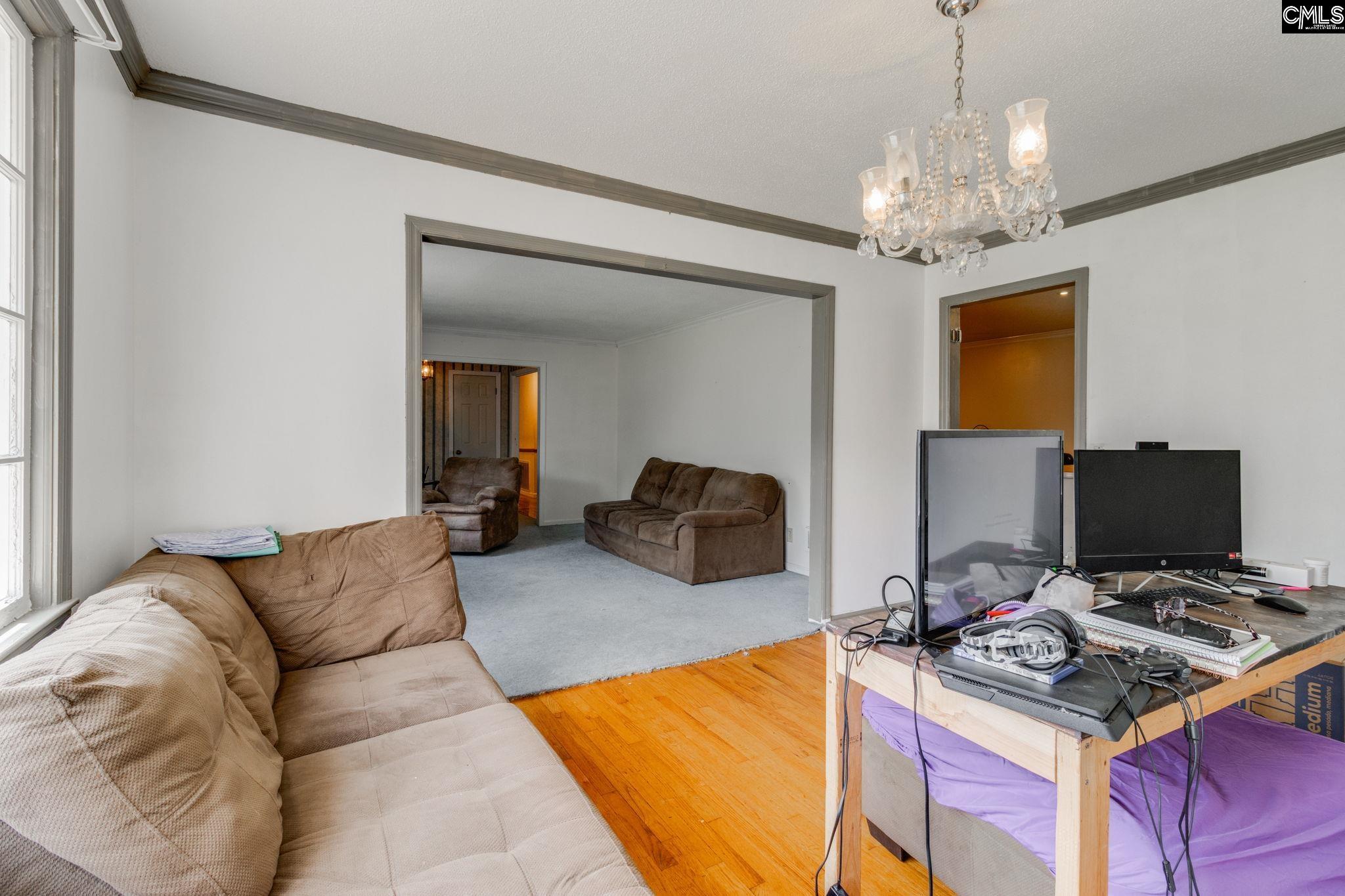 5413 Old Leesburg Road Hopkins, SC 29061