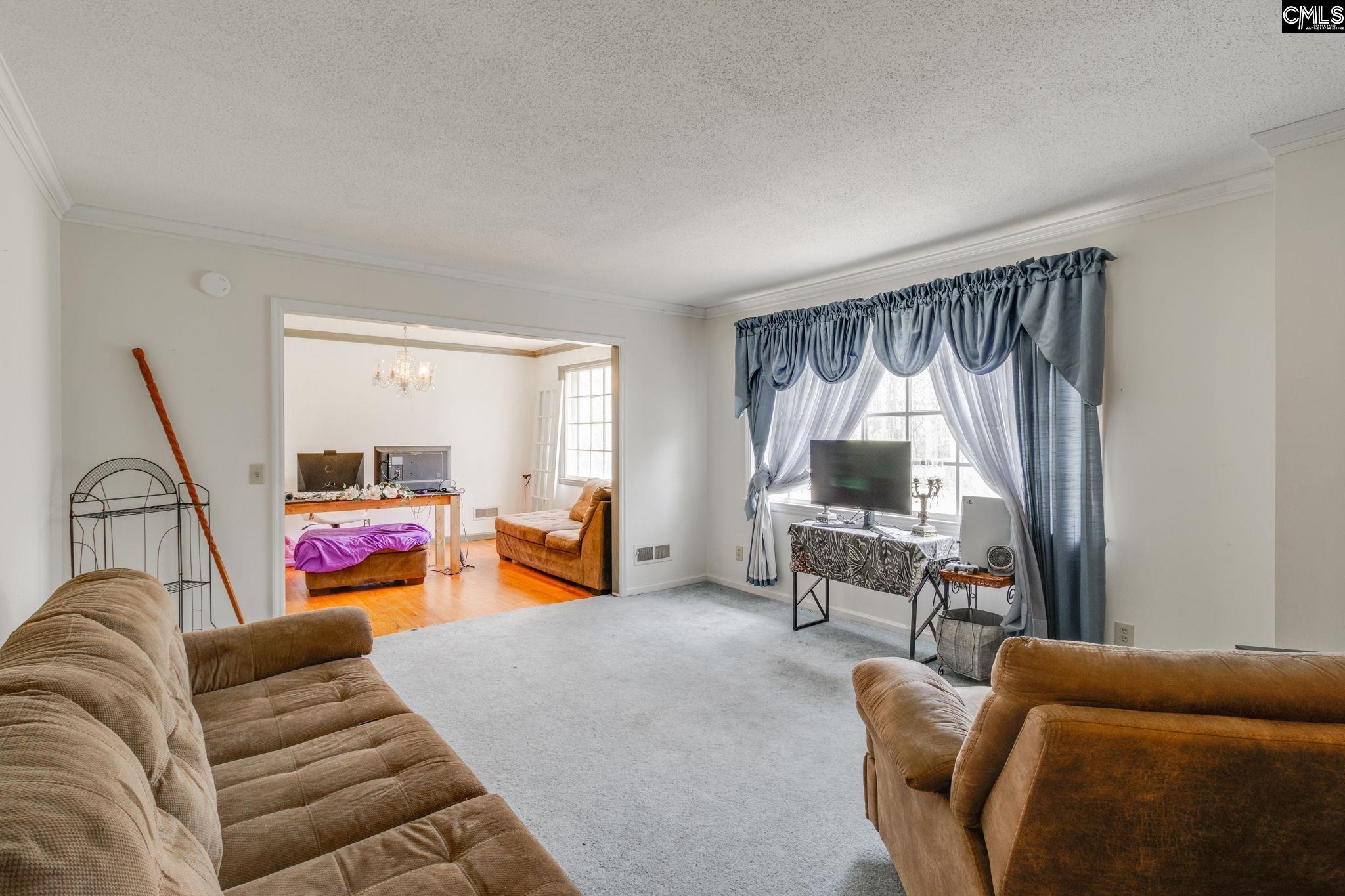5413 Old Leesburg Road Hopkins, SC 29061