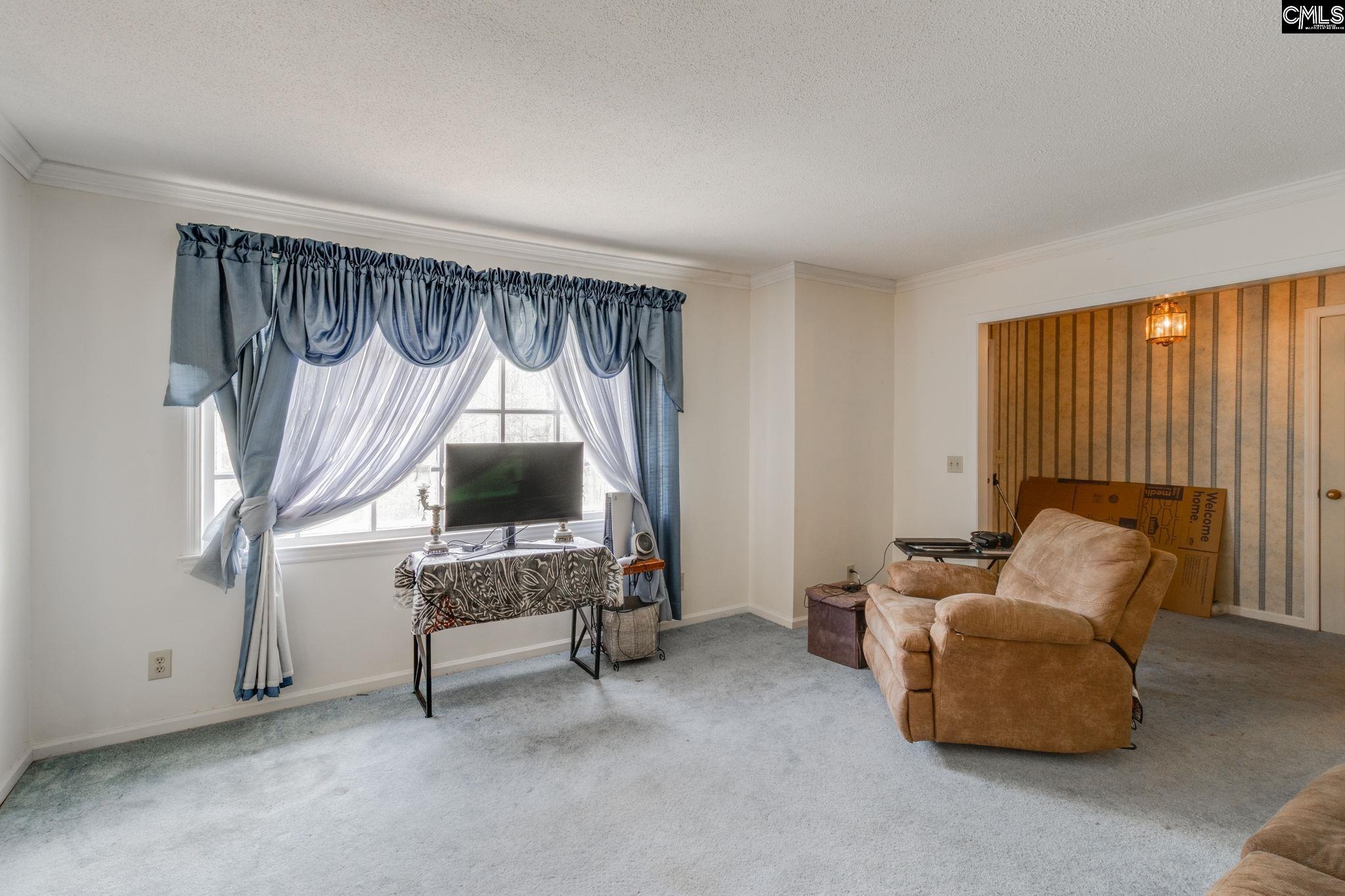 5413 Old Leesburg Road Hopkins, SC 29061