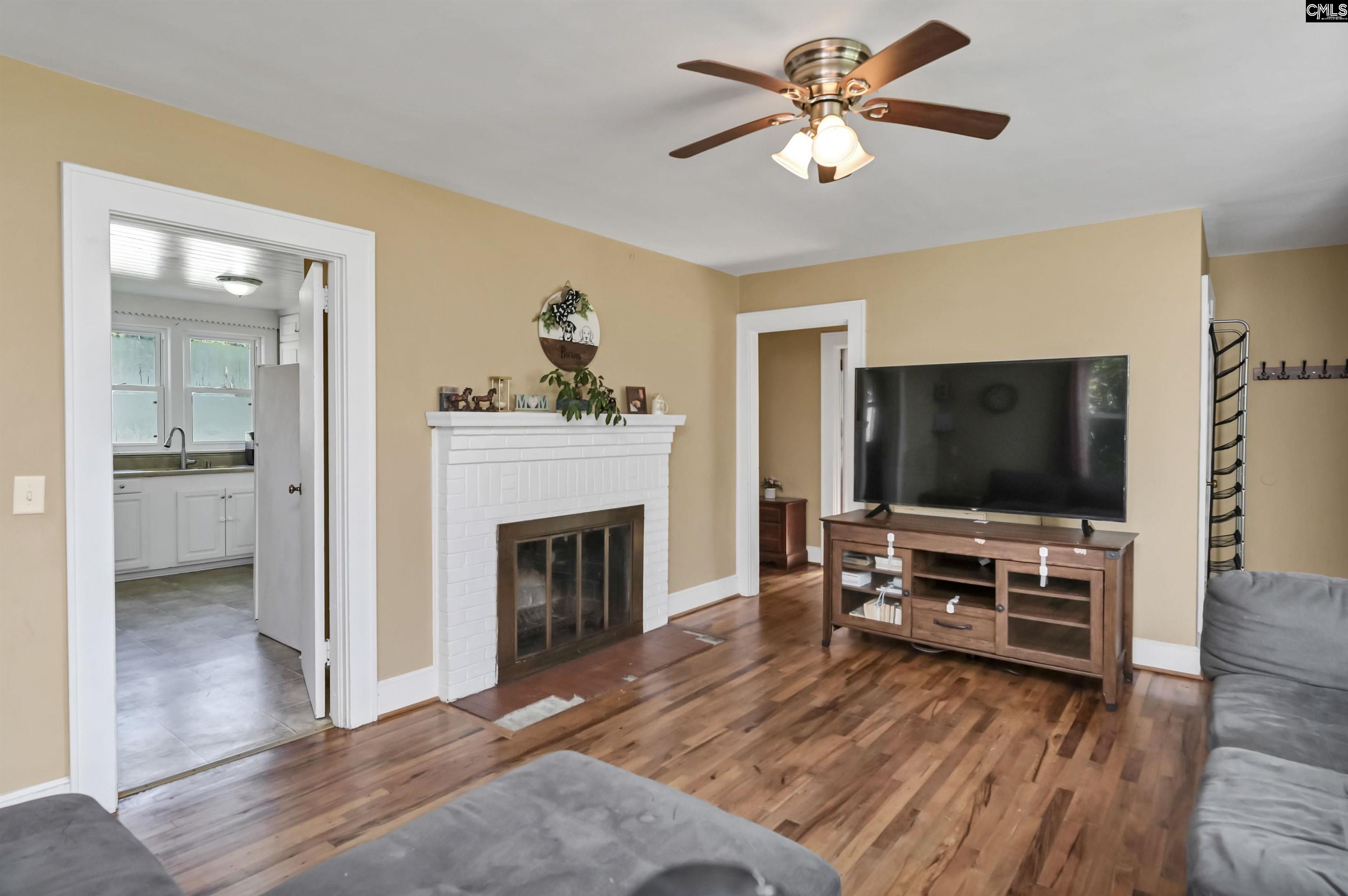 637 E Church Street Leesville, SC 29070