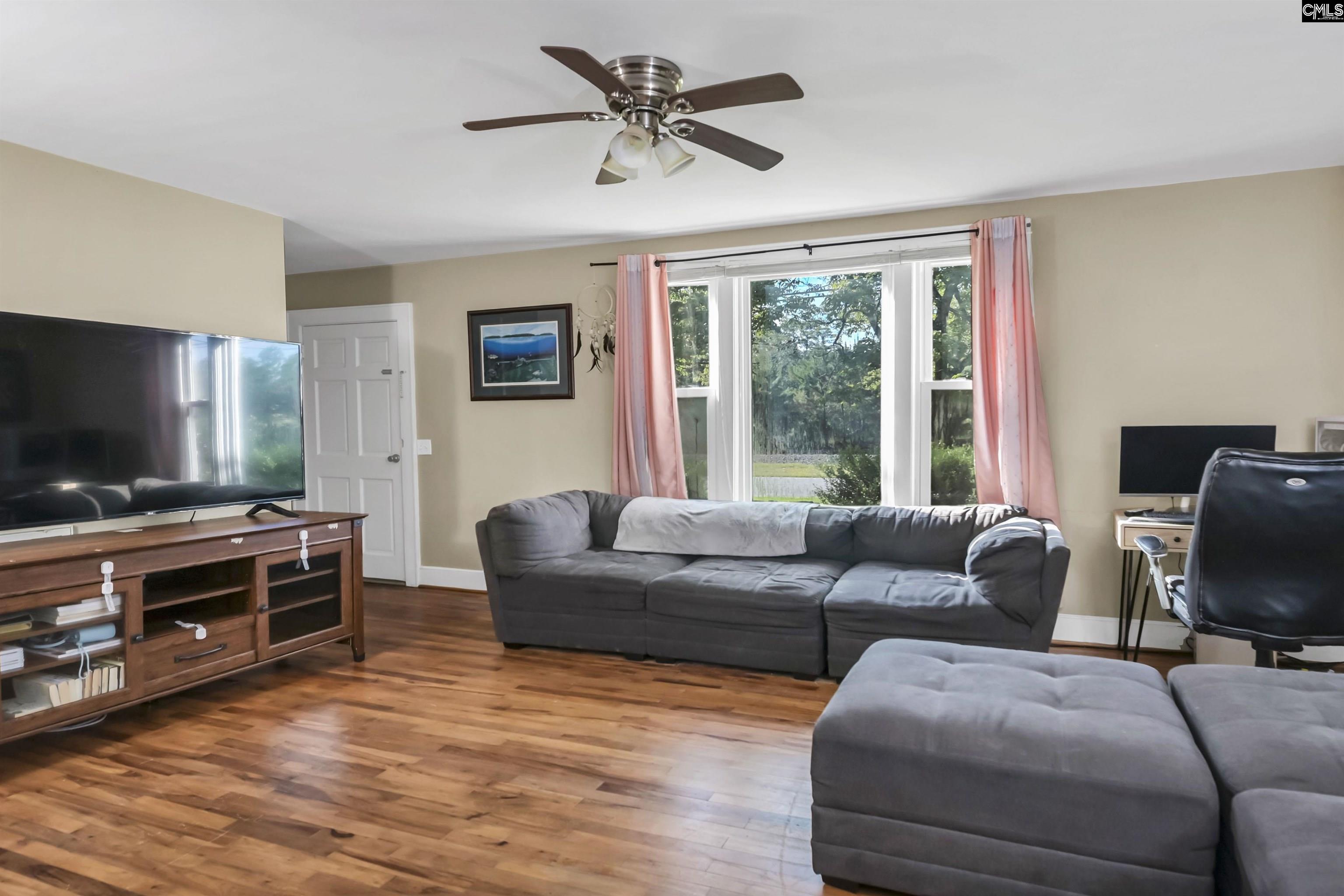 637 E Church Street Leesville, SC 29070