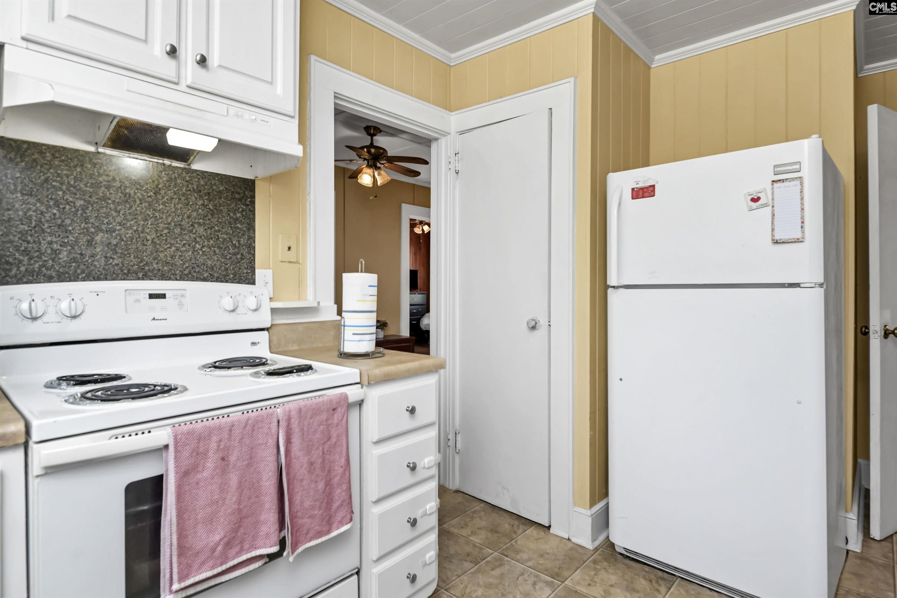 637 E Church Street Leesville, SC 29070