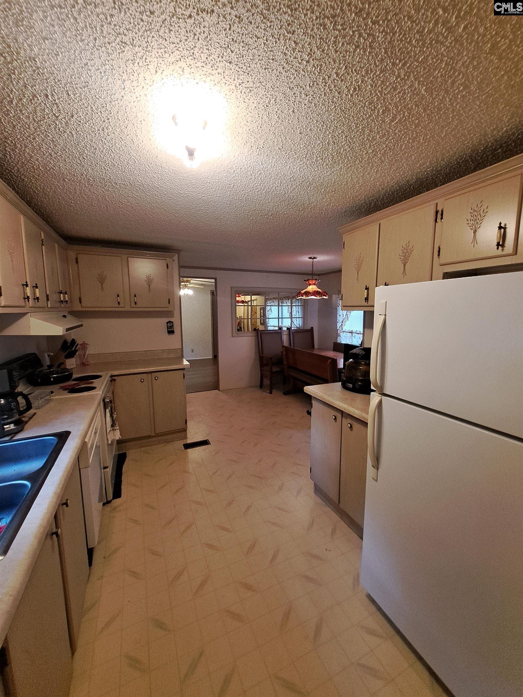 1015 Robinson Ridgeway, SC 29130