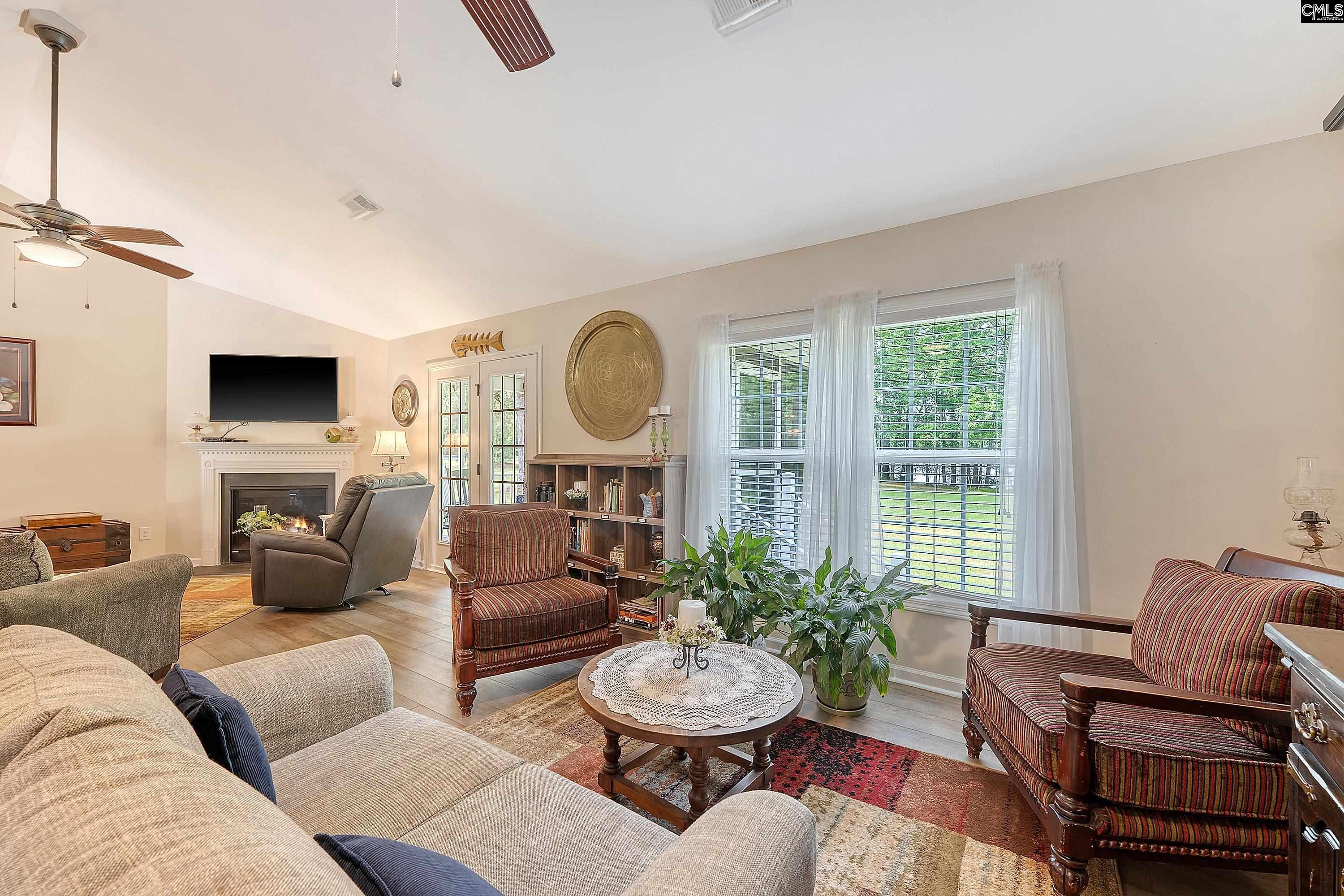 1403 Winnwood Lane Summerton, SC 29148