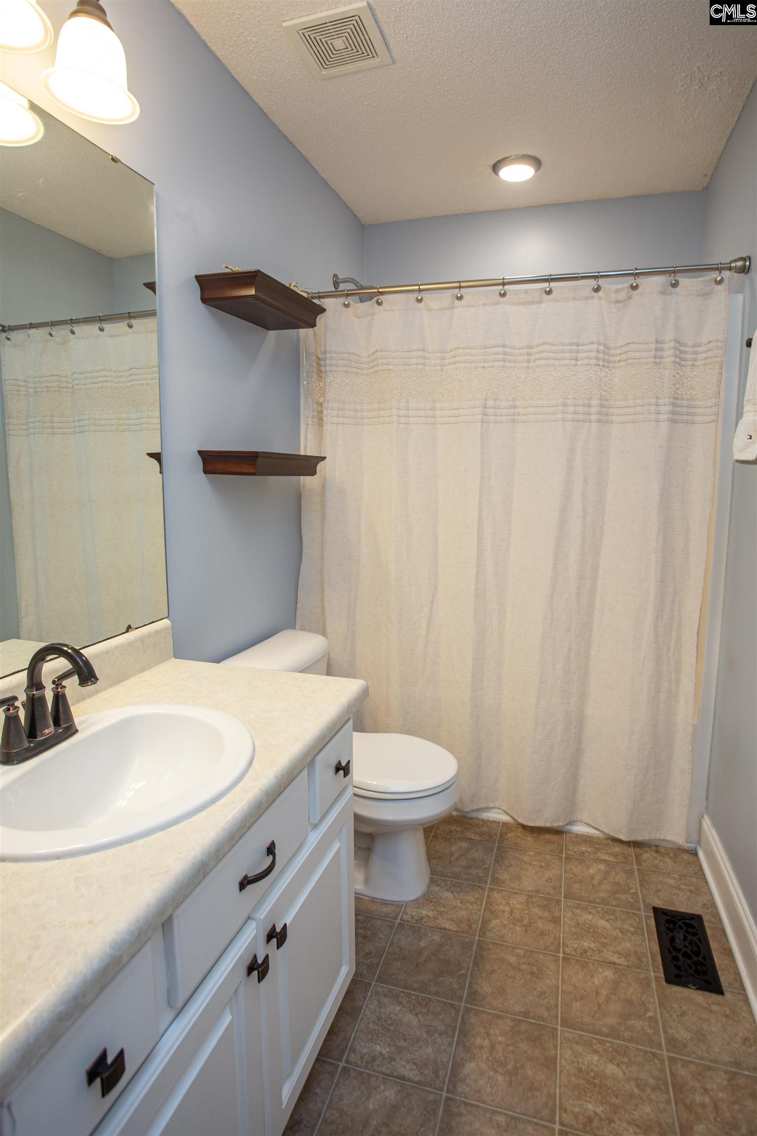 15 Sterling Green Court Camden, SC 29020-0000