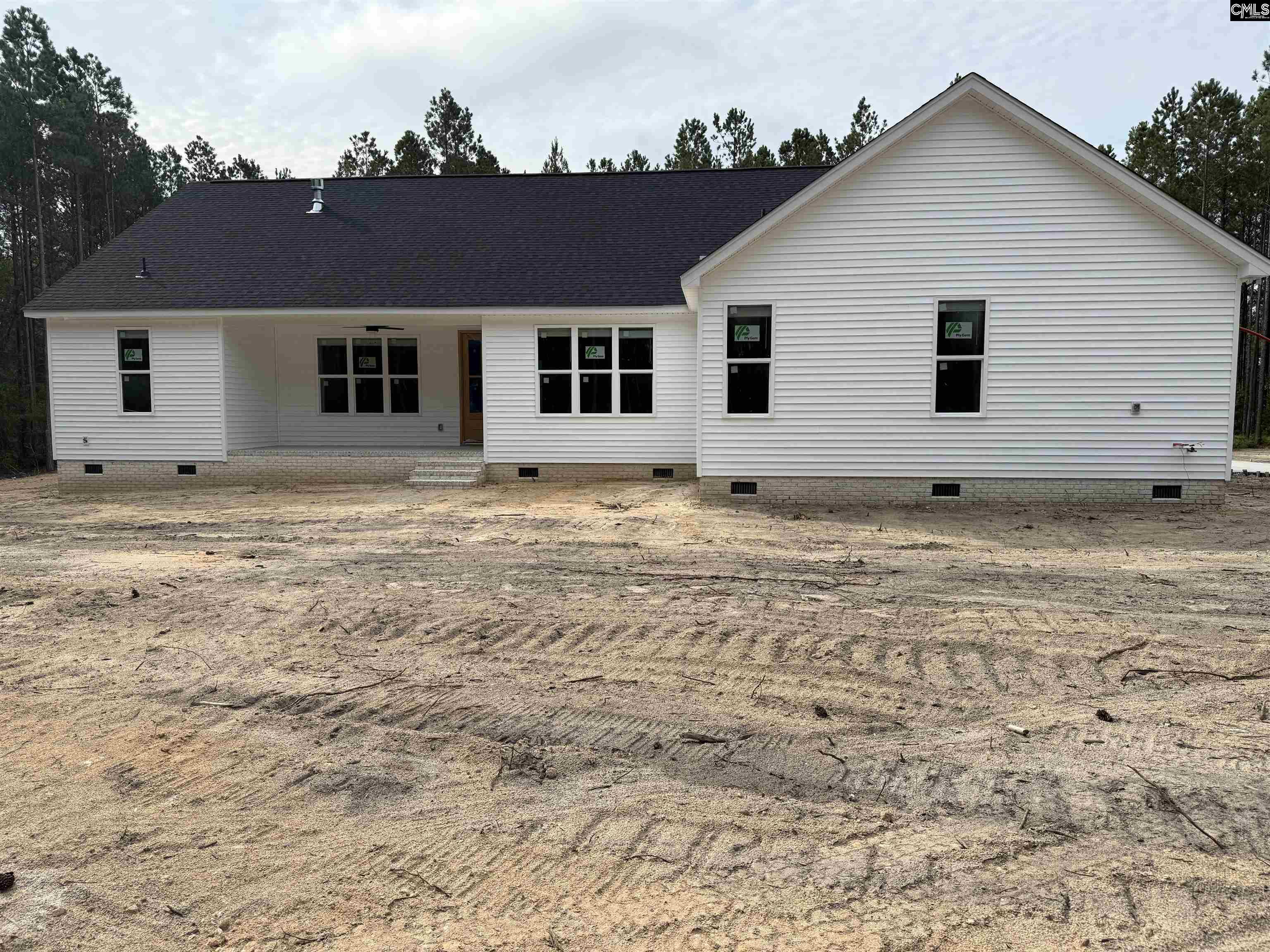 694 Robinson Town Road Cassatt, SC 29032