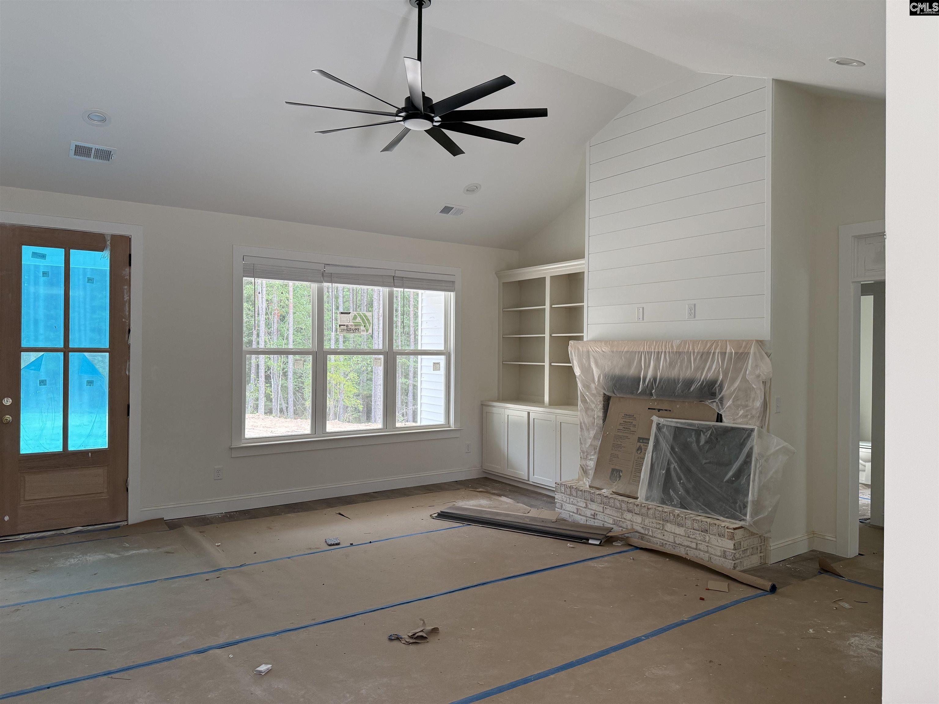 694 Robinson Town Road Cassatt, SC 29032