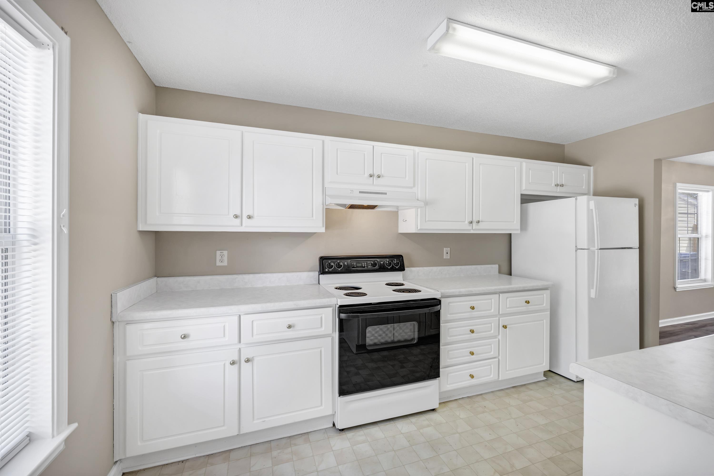 17 Hampton Oaks Place Columbia, SC 29212
