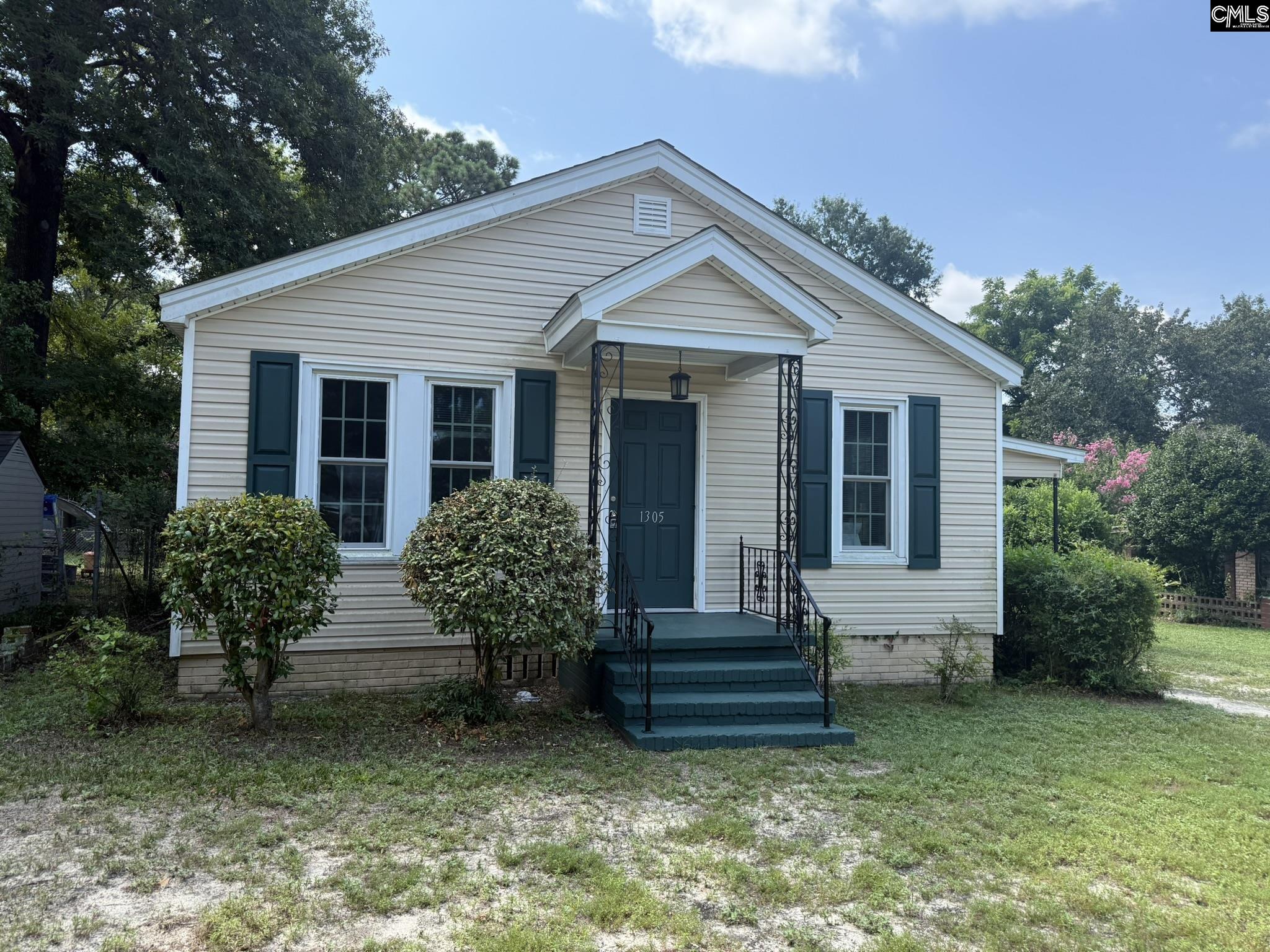 1305 Oakland Avenue Cayce, SC 29033
