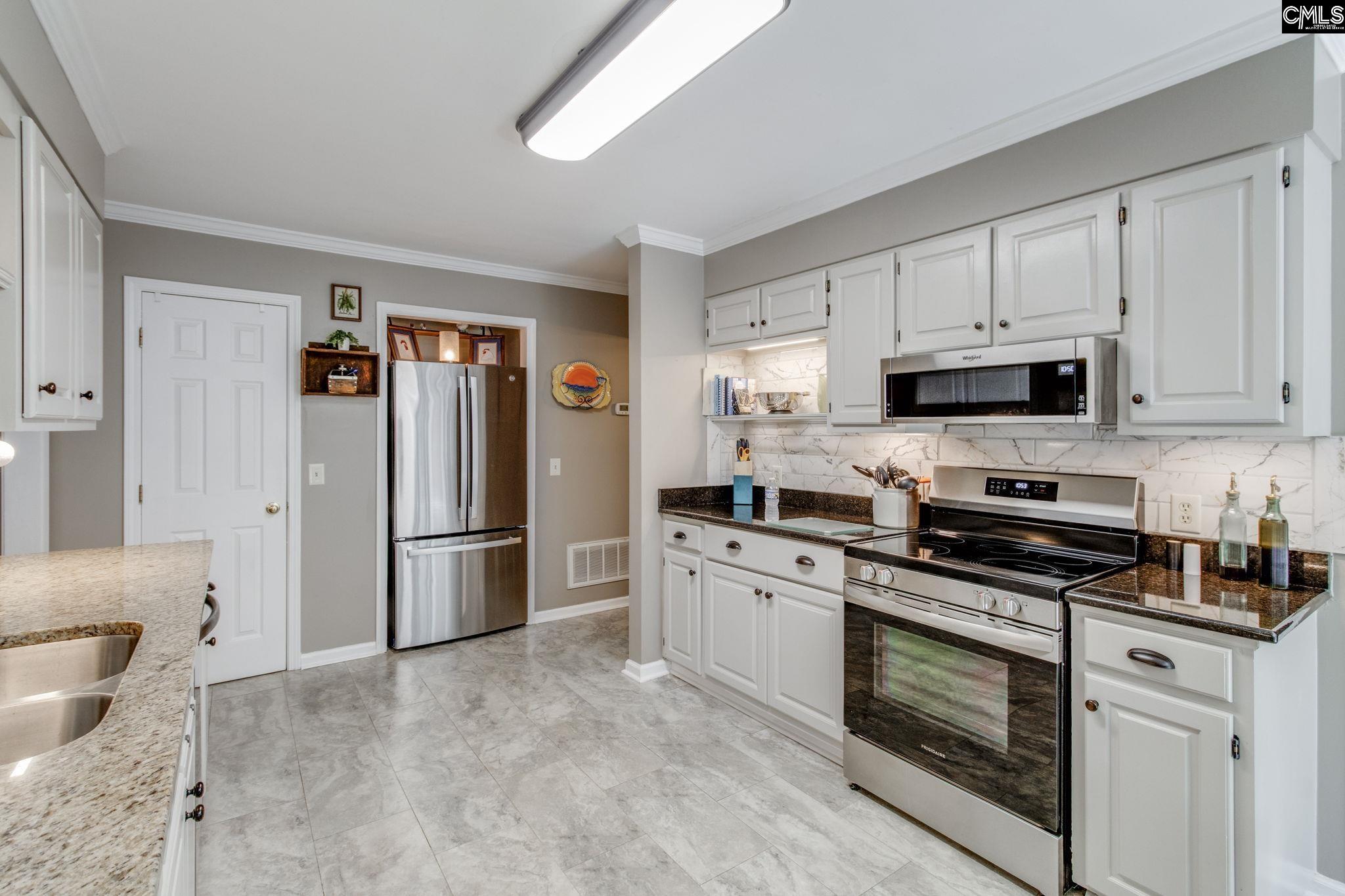 16 W Canterbury Court Blythewood, SC 29016
