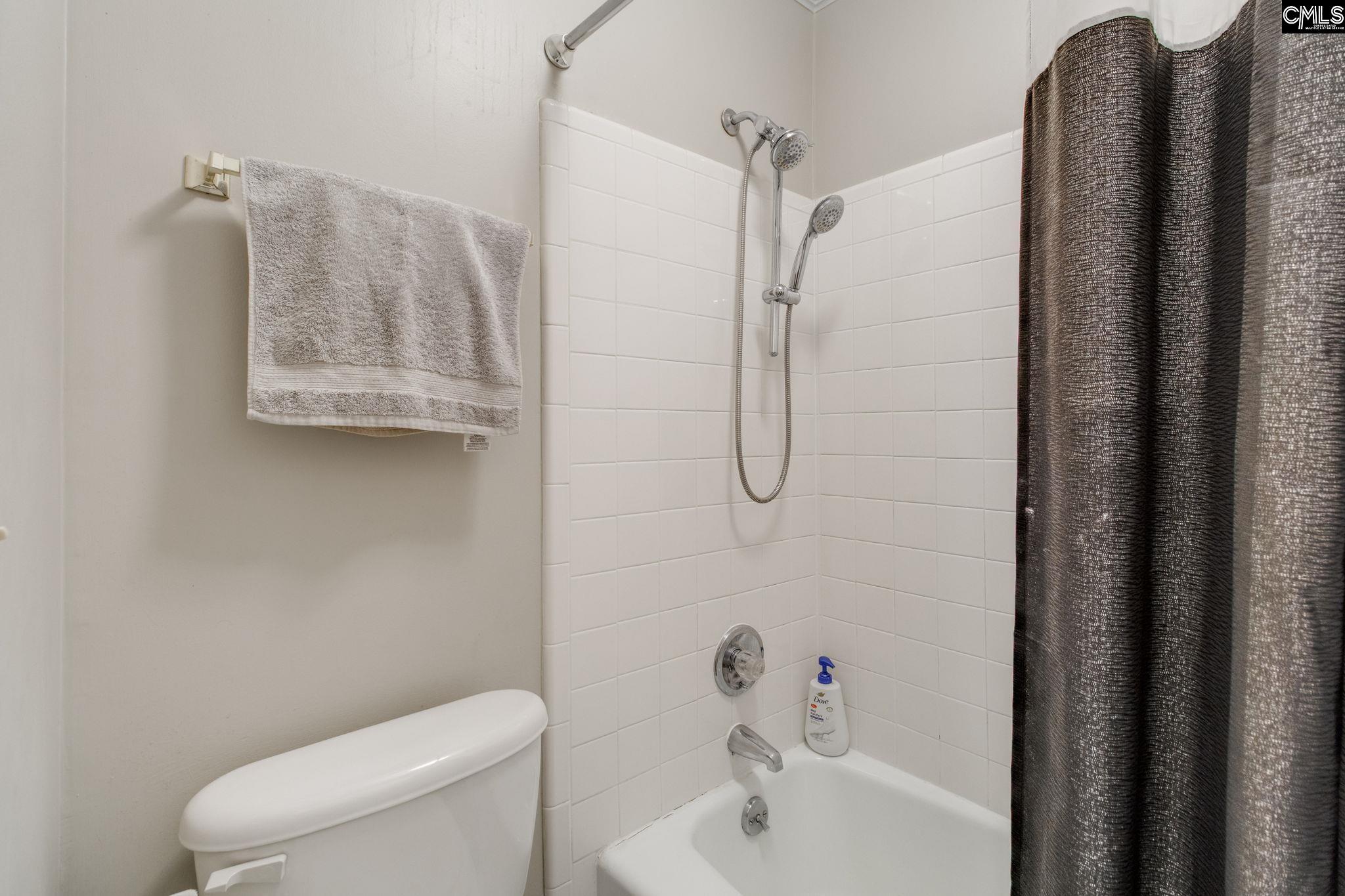 221 Hampton Trace Lane Columbia, SC 29209