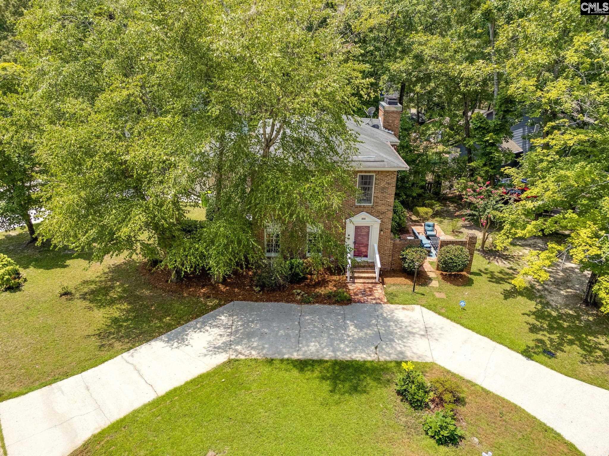 221 Hampton Trace Lane Columbia, SC 29209