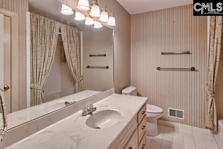 345 Pond View Lane Lexington, SC 29072