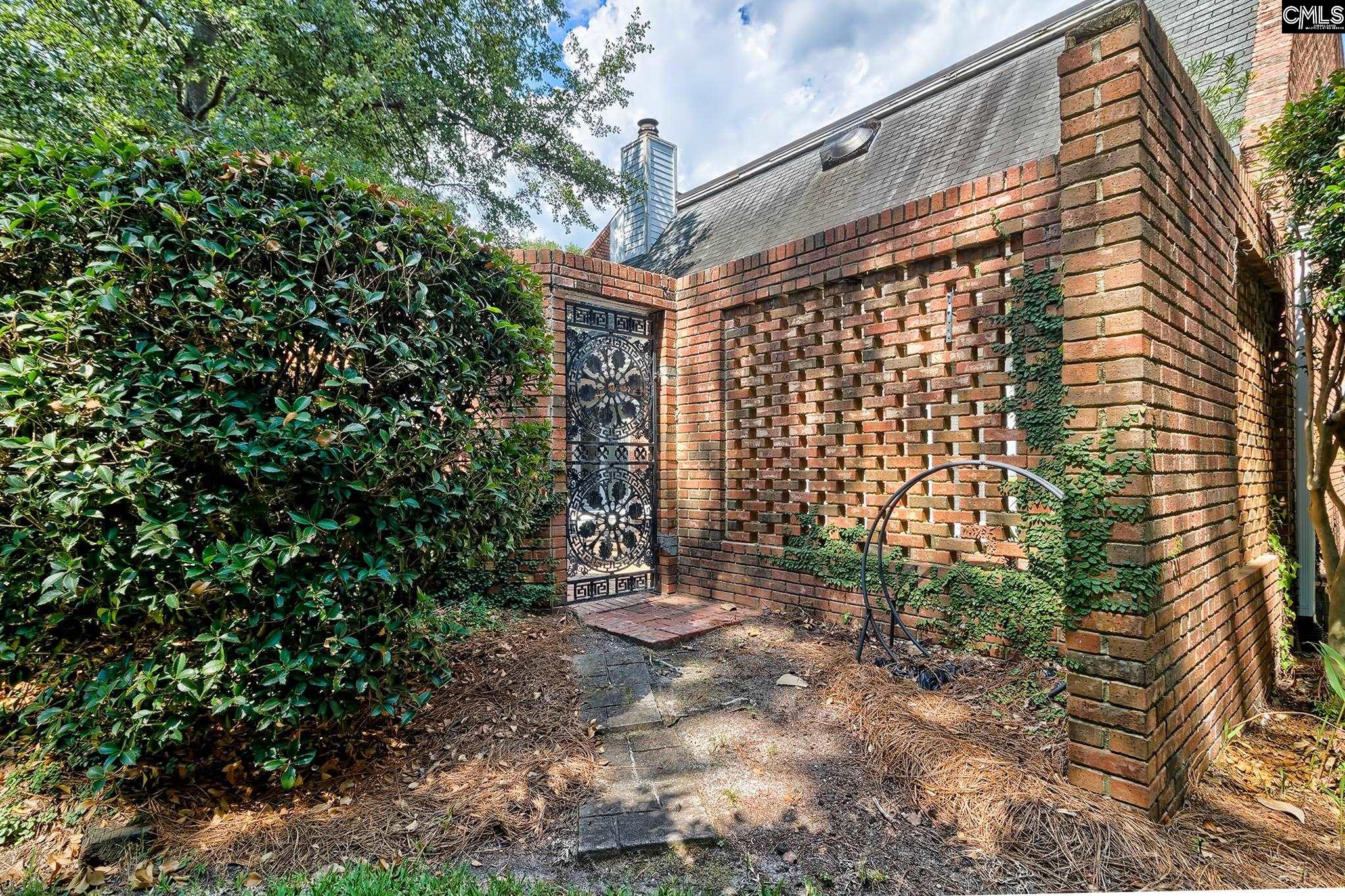 28 Quinine Hill Columbia, SC 29204