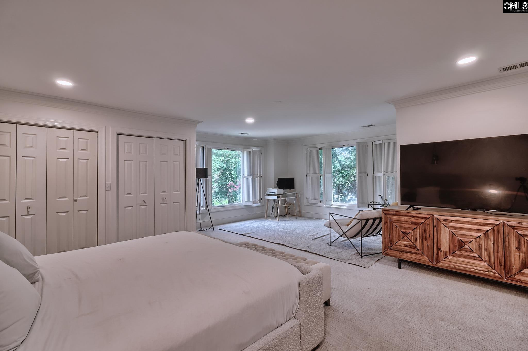 28 Quinine Hill Columbia, SC 29204