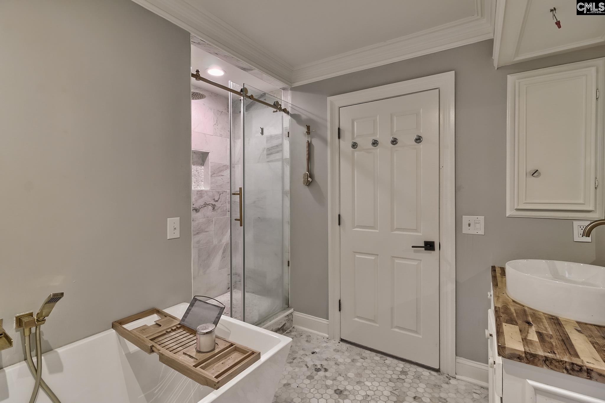 28 Quinine Hill Columbia, SC 29204