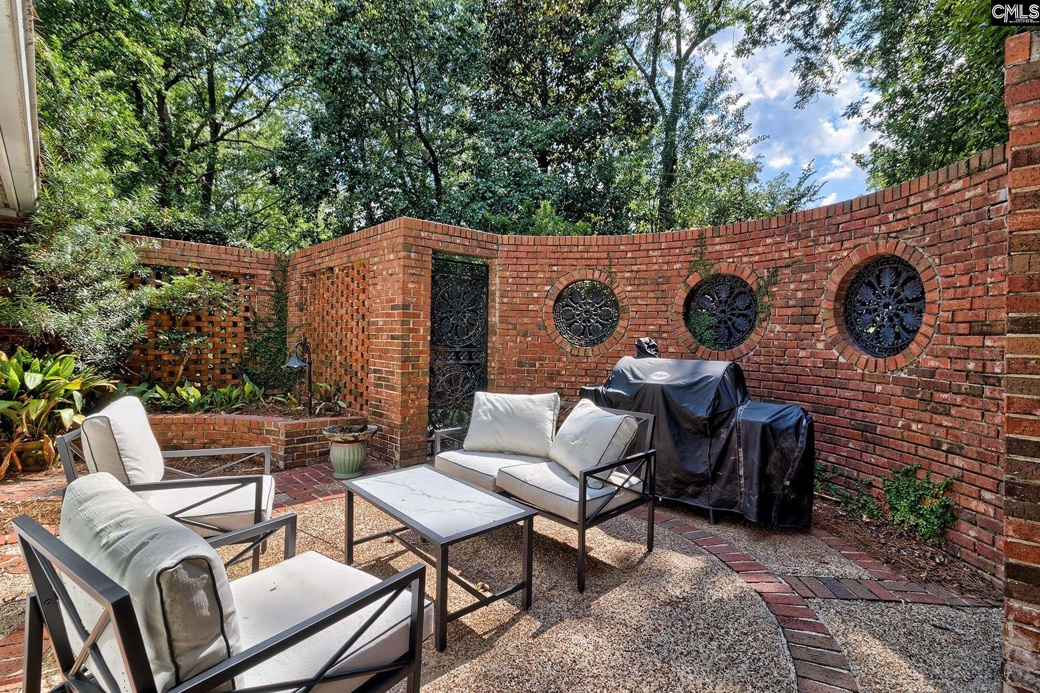 28 Quinine Hill Columbia, SC 29204