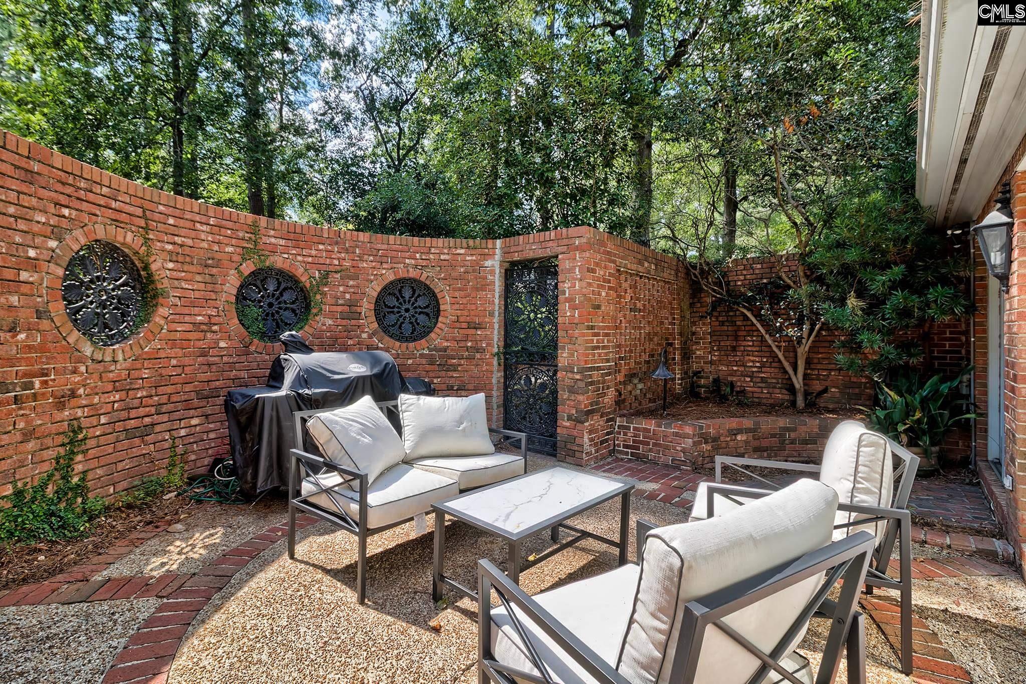 28 Quinine Hill Columbia, SC 29204
