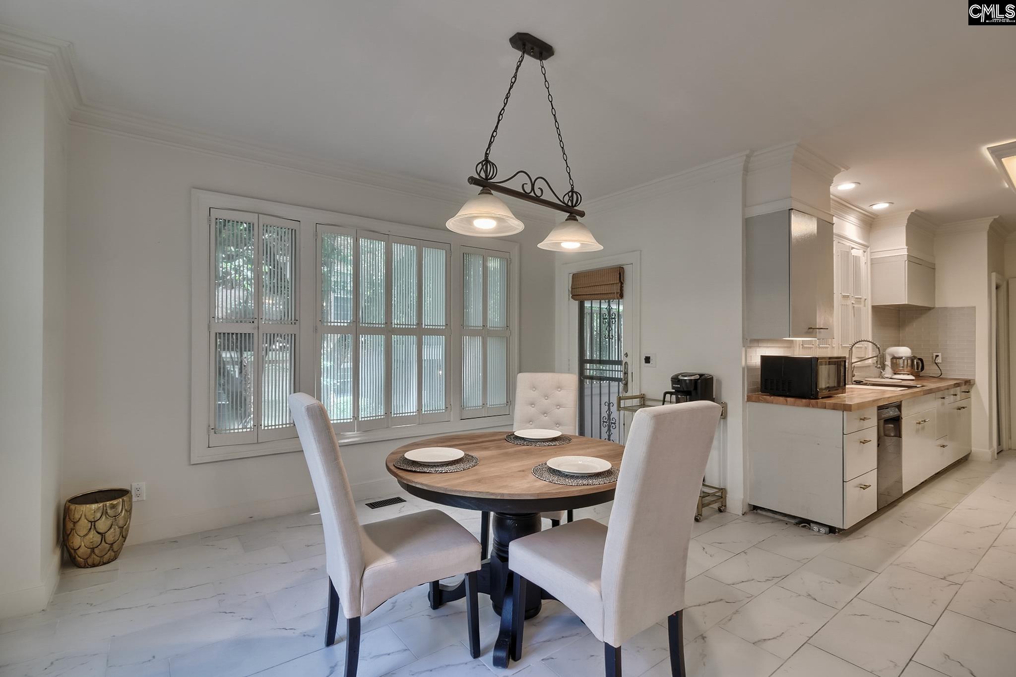 28 Quinine Hill Columbia, SC 29204