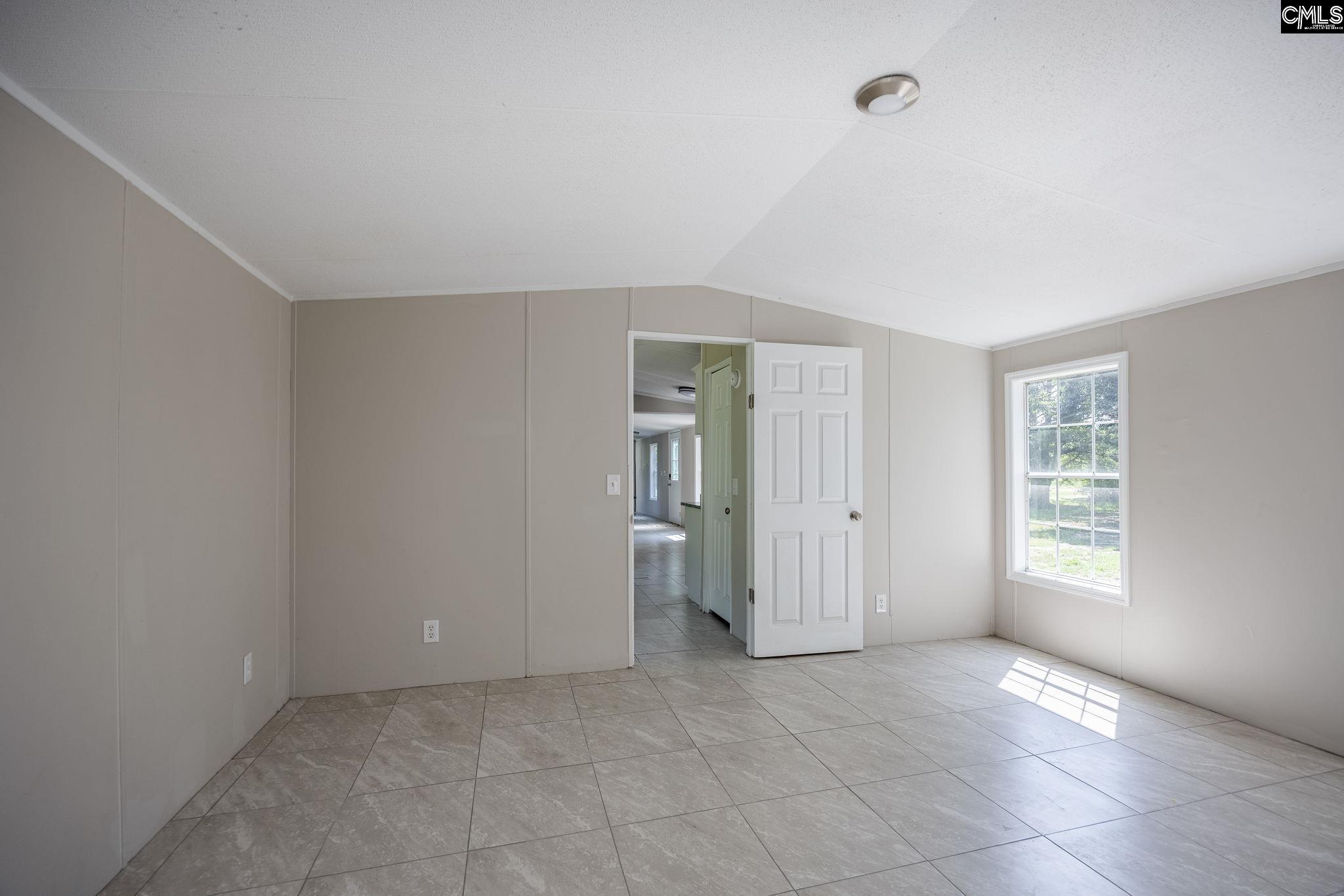 1527 Middlepen Road Orangeburg, SC 29115