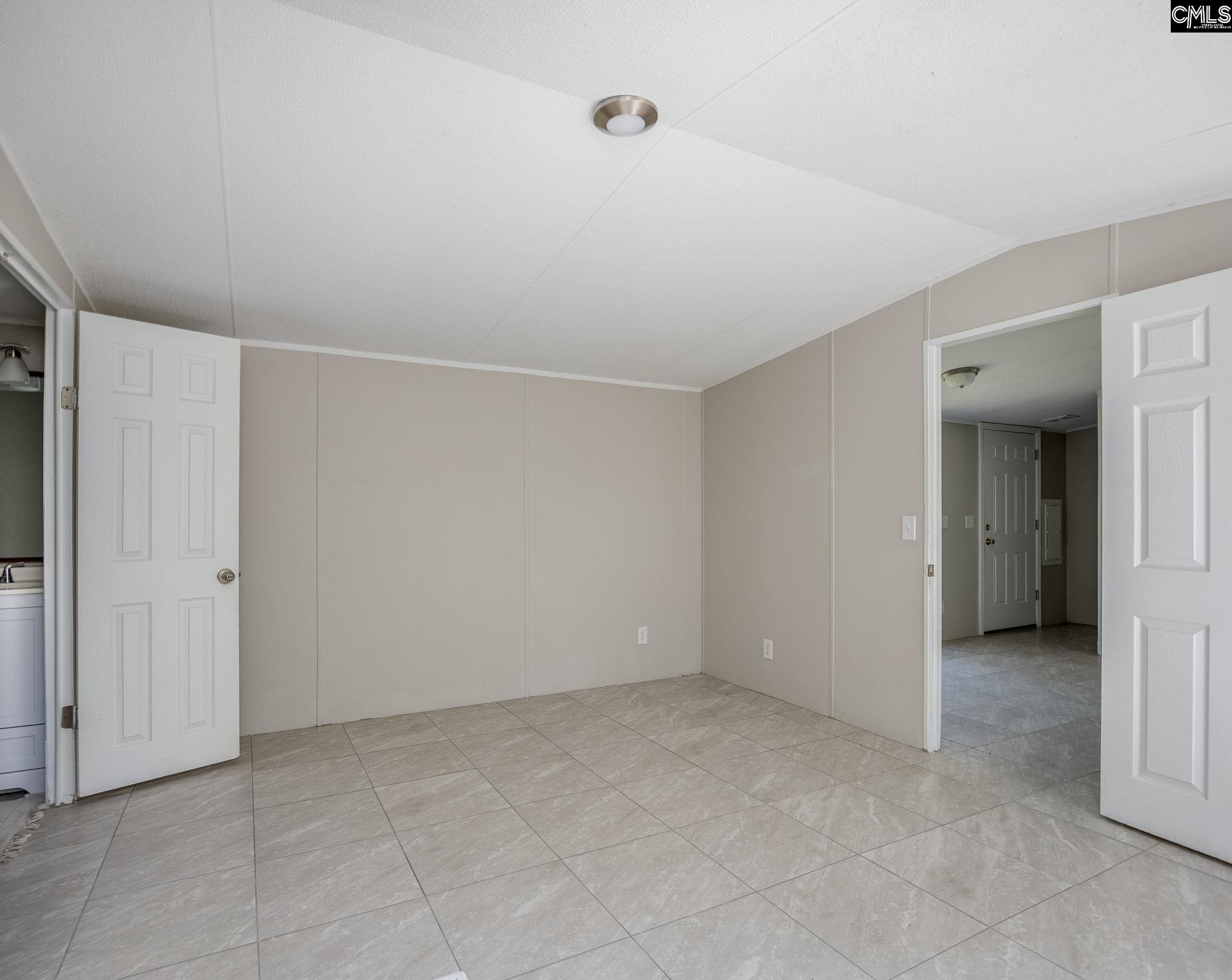 1527 Middlepen Road Orangeburg, SC 29115