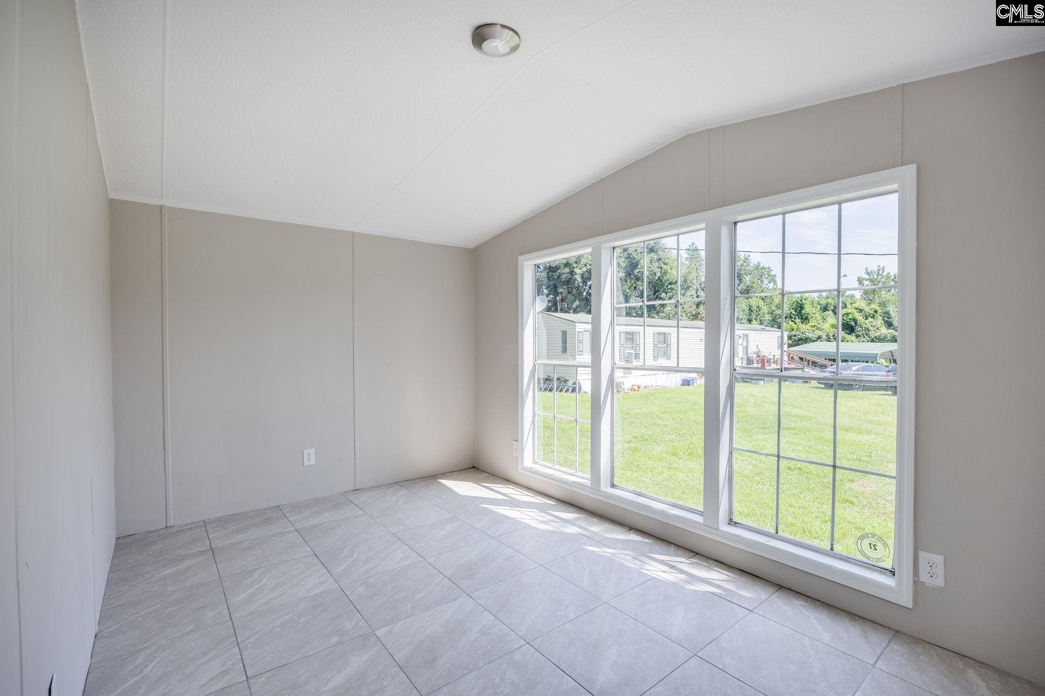 1527 Middlepen Road Orangeburg, SC 29115